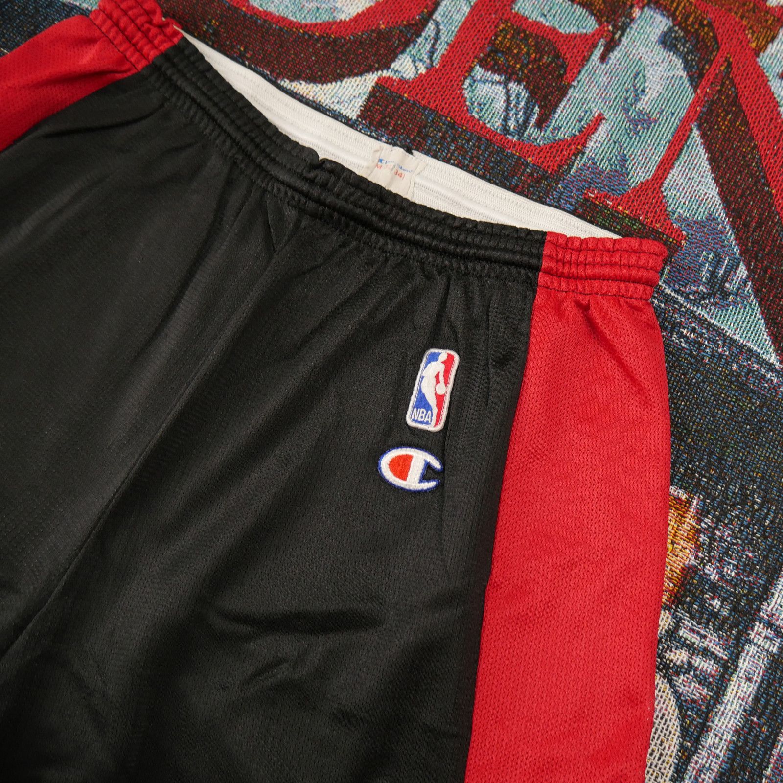 Champion × NBA × Vintage Champion Miami Heat Mesh Basketball Shorts Size Medium Size US 32 / EU 48 - 2 Thumbnail