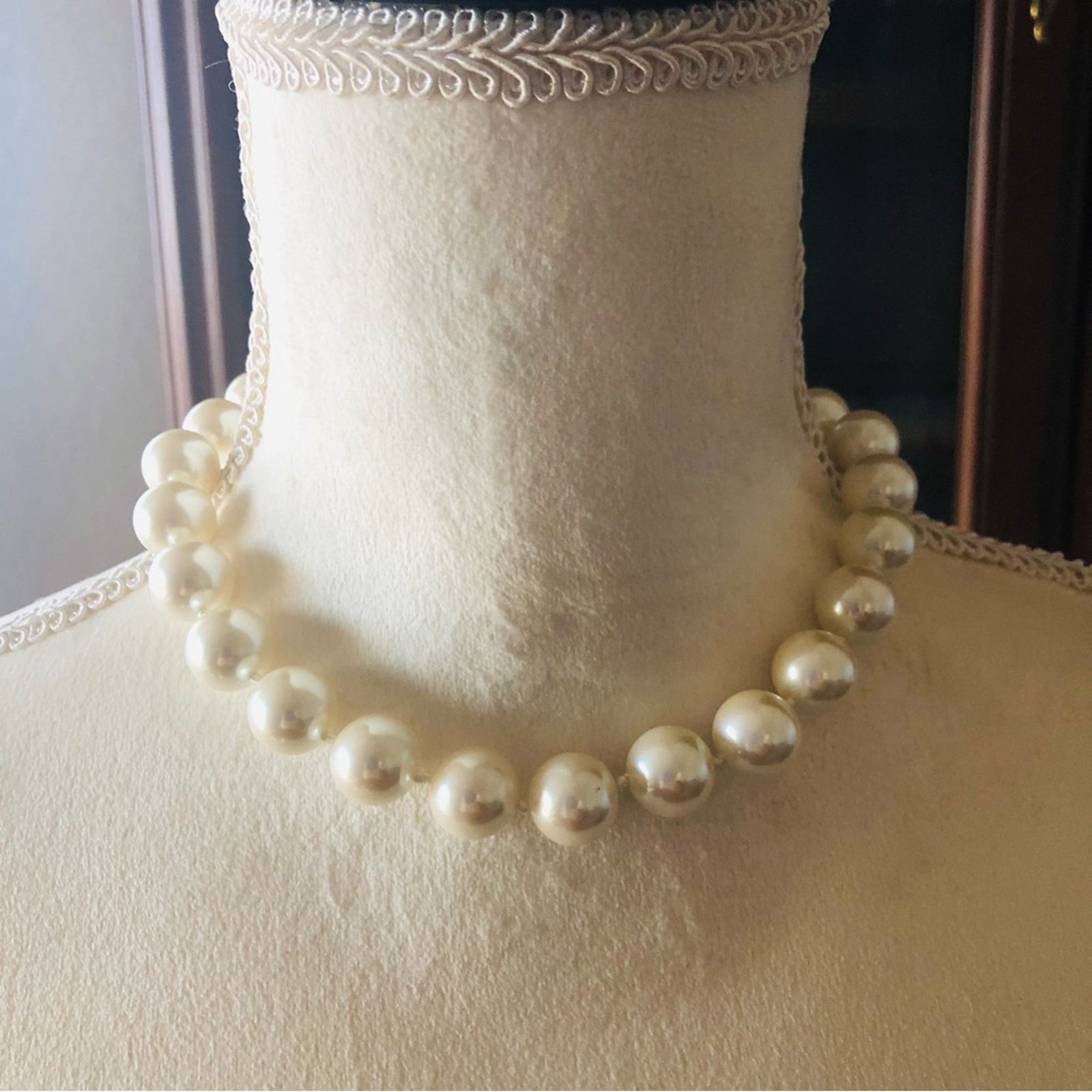 Vintage Vintage opalescent finish cream pearl choker necklace Size ONE SIZE - 2 Thumbnail