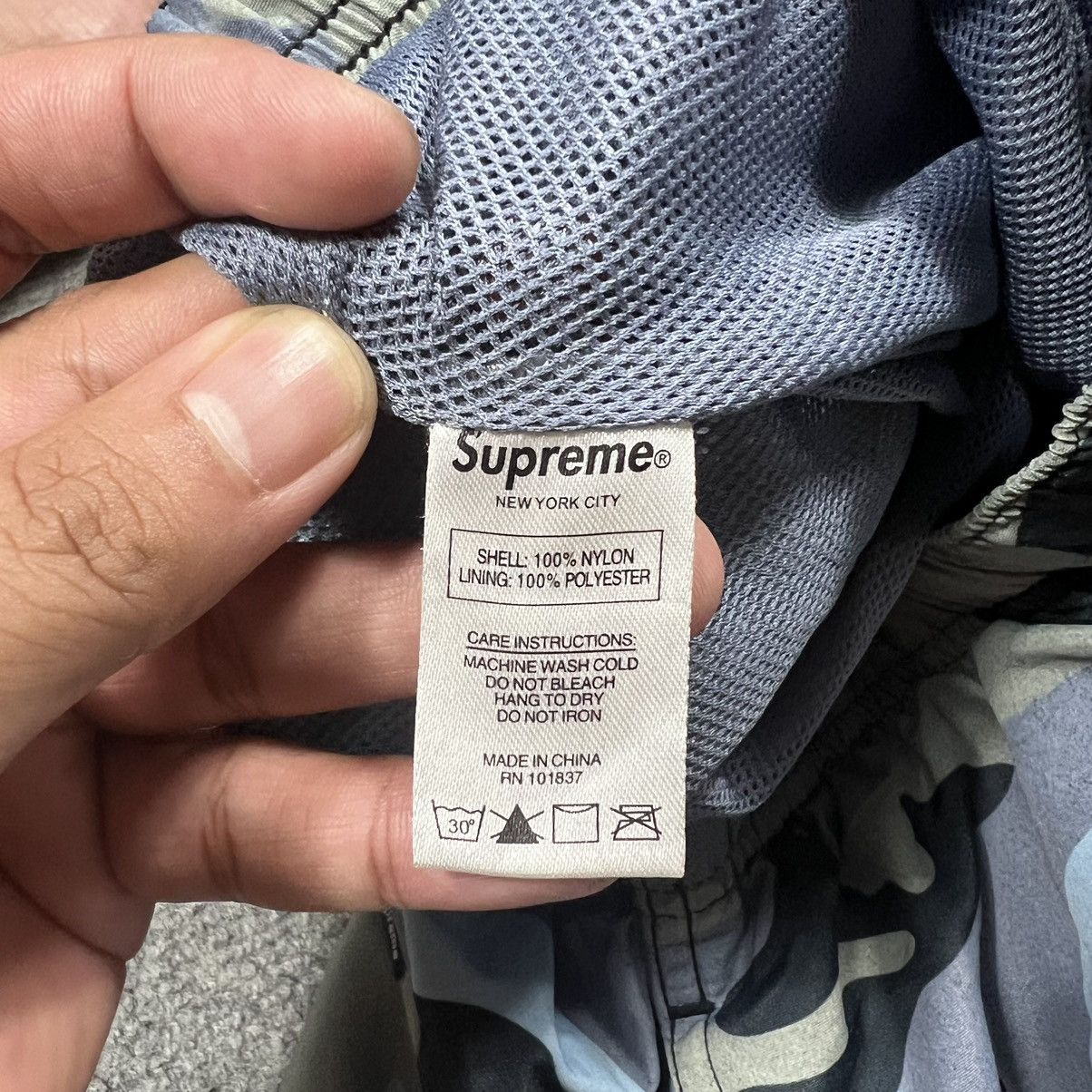 Supreme Supreme warm up pants SS18 blue camo Size US 34 / EU 50 - 8 Thumbnail
