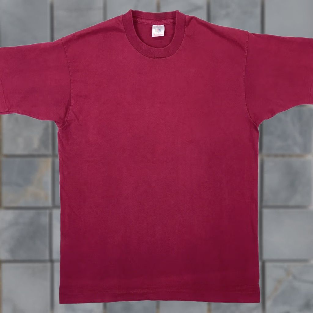 Fruit Of The Loom VINTAGE Fruit of the Loom T-Shirt Men 80s Red Cotton Short Sleeve Crew Neck Medium/M Size US M / EU 48-50 / 2 - 1 Thumbnail