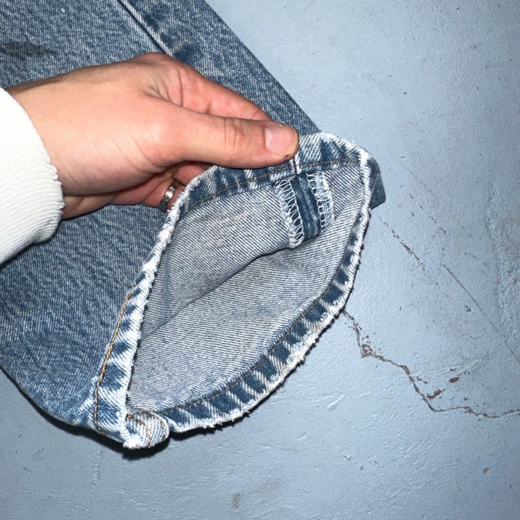 Levi's VINTAGE Levis 501 Y2K XX Straight Leg Jeans 33x36 Light Wash 2000s Act 31x32 Size US 33 - 4 Thumbnail
