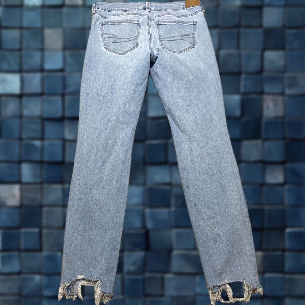 American Eagle Outfitters American Eagle Outfitters Jeans Blue Distressed Jegging 8 Medium Wash Women's Slight Rise 5-Pocket Denim Baggy Adult Womens Size 30" / US 8 / IT 44 - 1 Thumbnail