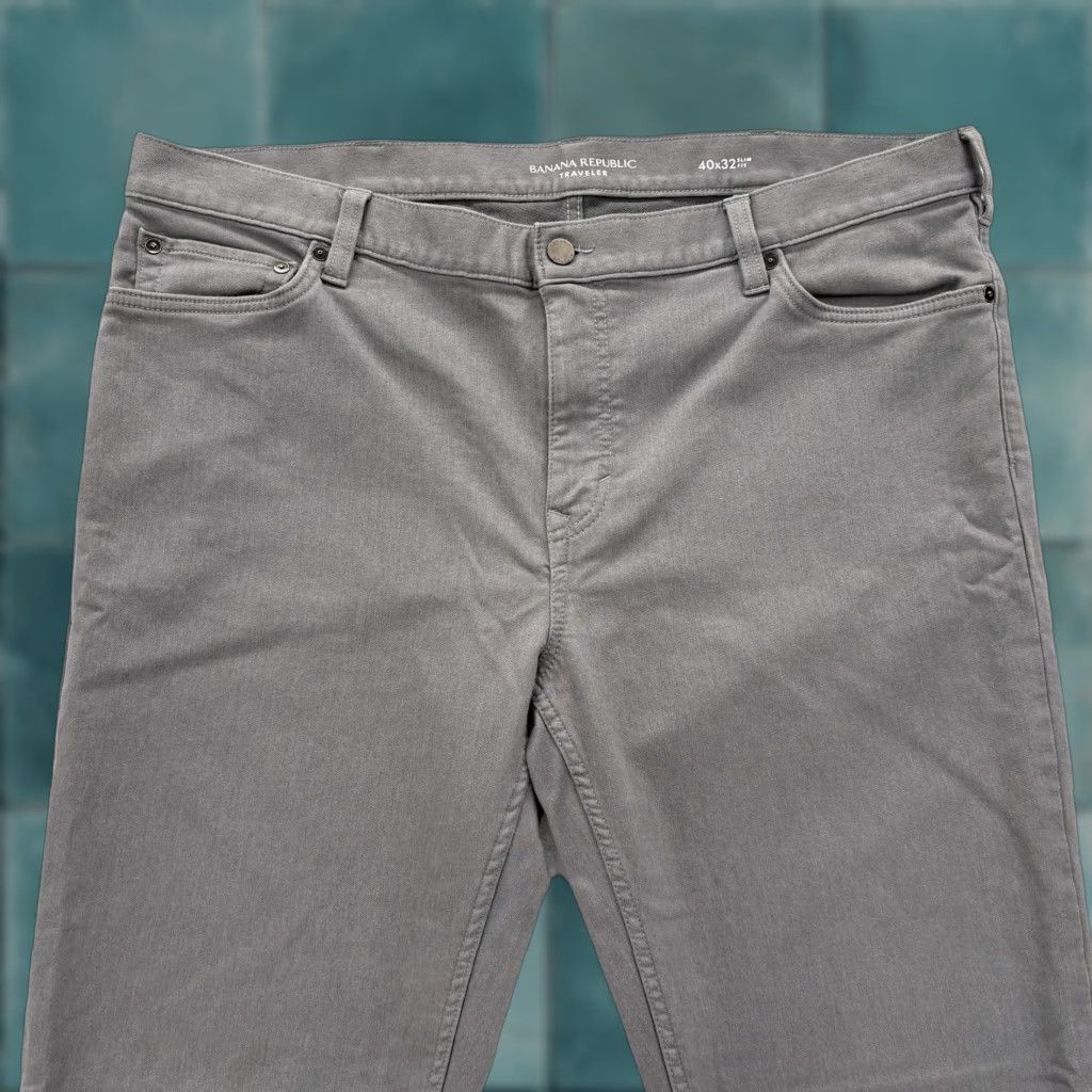 Banana Republic Banana Republic Traveler Pants Mens 40x32 Gray Slim Fit Stretch Chinos Casual Pants Slim Fit Mens Gray Traveler Chinos Casual Banana Republic Size US 40 / EU 56 - 1 Thumbnail