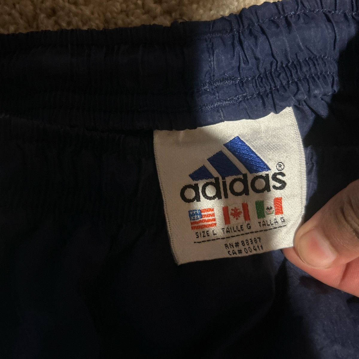 Adidas 2000s adidas track pants Size US 34 / EU 50 - 2 Thumbnail