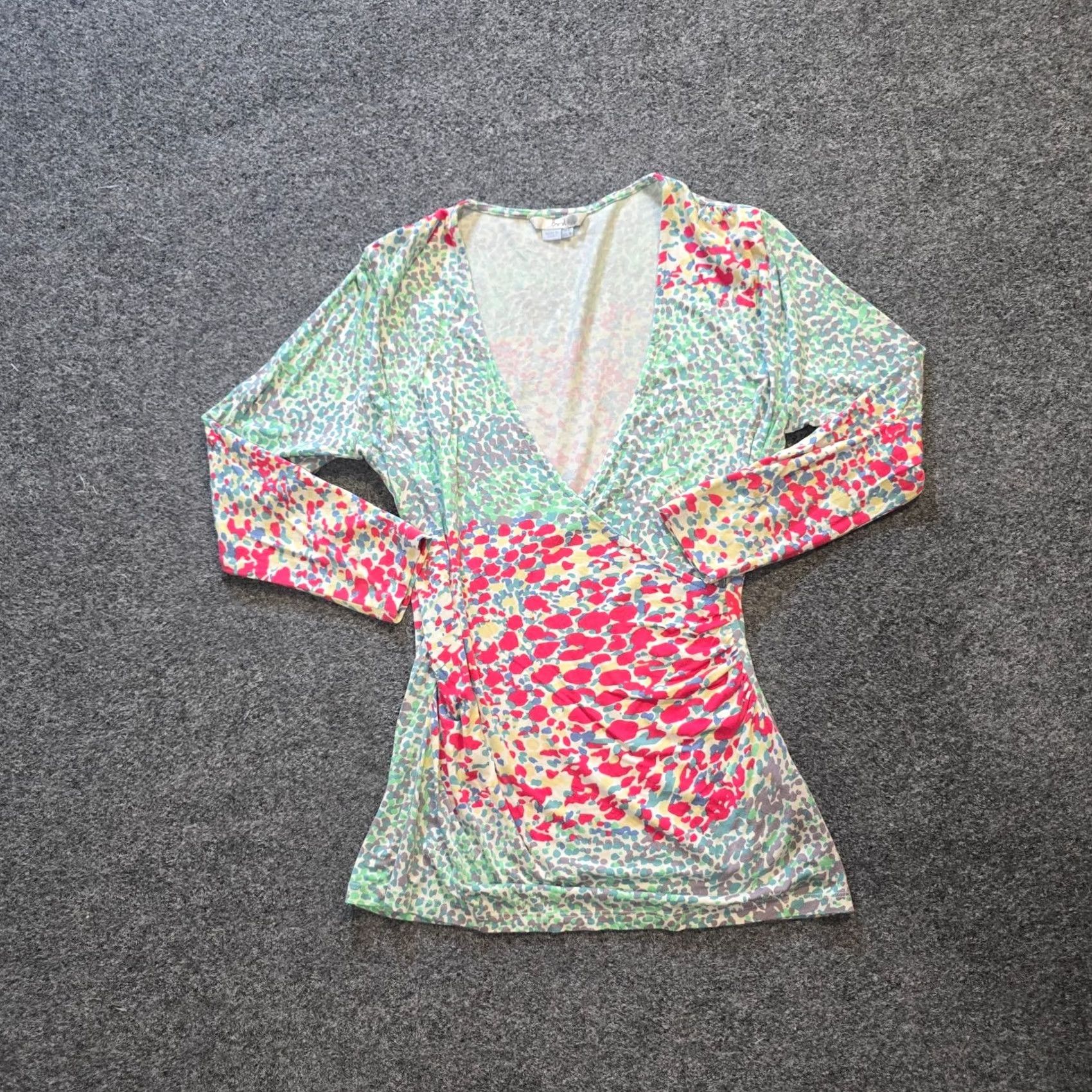 Boden Boden Blouse Women's Size 8 Green Pink V-Neck Faux Wrap Long Sleeve Stretch Casual Jersey Geometric Pattern Regular Fit Size M / US 6-8 / IT 42-44 - 2 Thumbnail