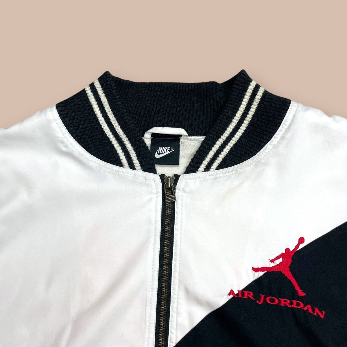 Jordan Brand OG90's Nike Jordan Oversized Bomber Jacket Size US M / EU 48-50 / 2 - 6 Thumbnail