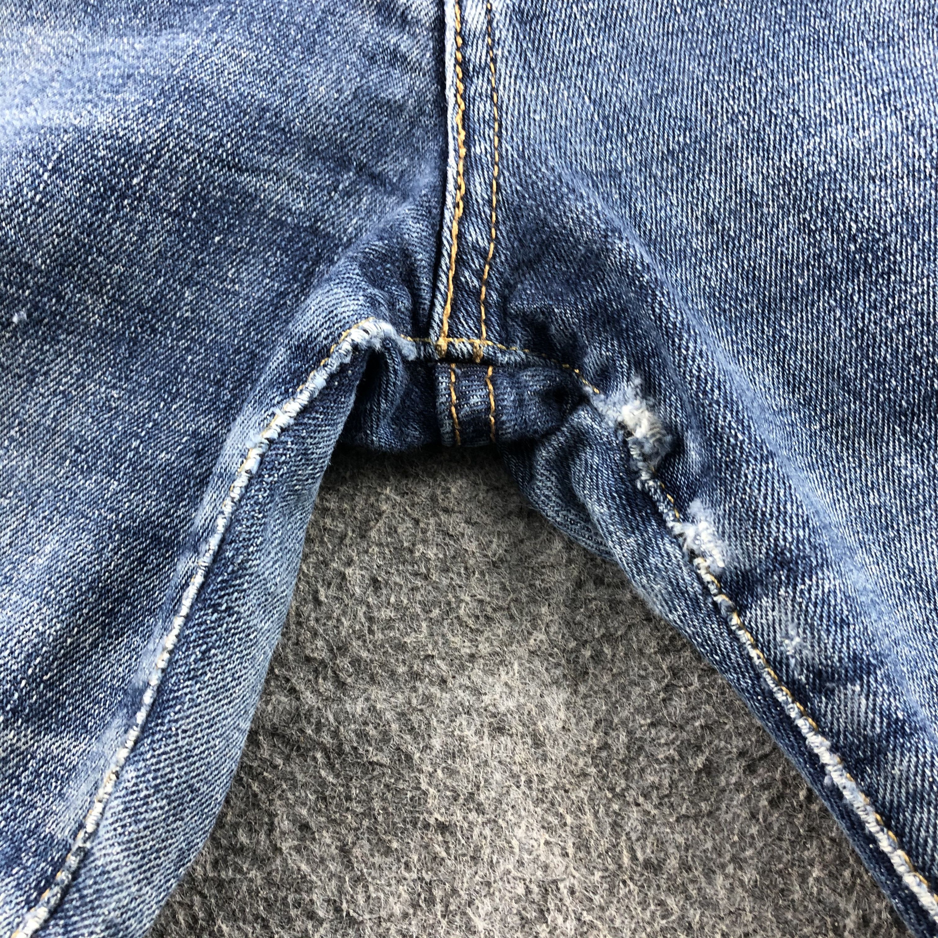 Levi's Vintage Blue Wash Levis Jeans-J2301 Size US 36 / EU 52 - 11 Thumbnail