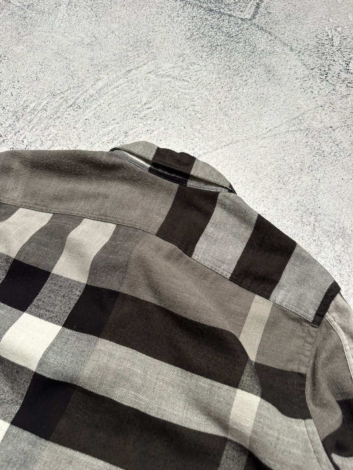 Burberry Burberry Brit Gray Shirt Nova Check Long Sleeve Tartan Shirt Size US S / EU 44-46 / 1 - 15 Thumbnail