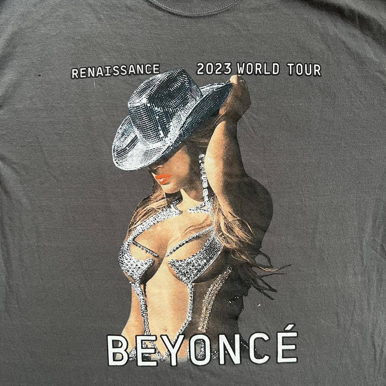 Vintage Crazy Vintage Y2K/2000s Beyoncé Renaissance World Tour Music Rap Pop Essential Graphic Tee! Size US XL / EU 56 / 4 - 4 Thumbnail