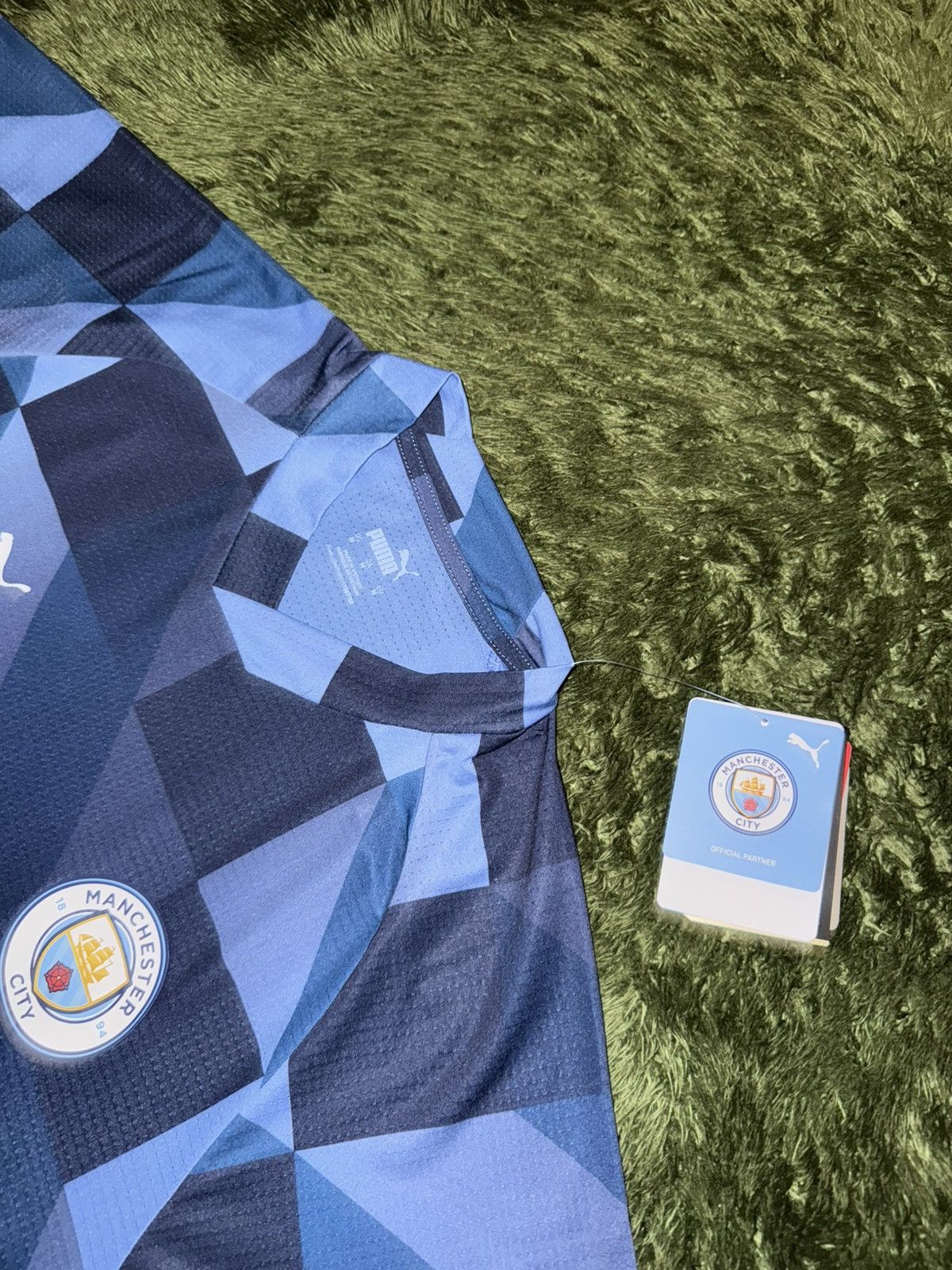 Puma [S] PUMA MANCITY MCFC 22-23 season prematch jersey blue Size US M / EU 48-50 / 2 - 3 Thumbnail