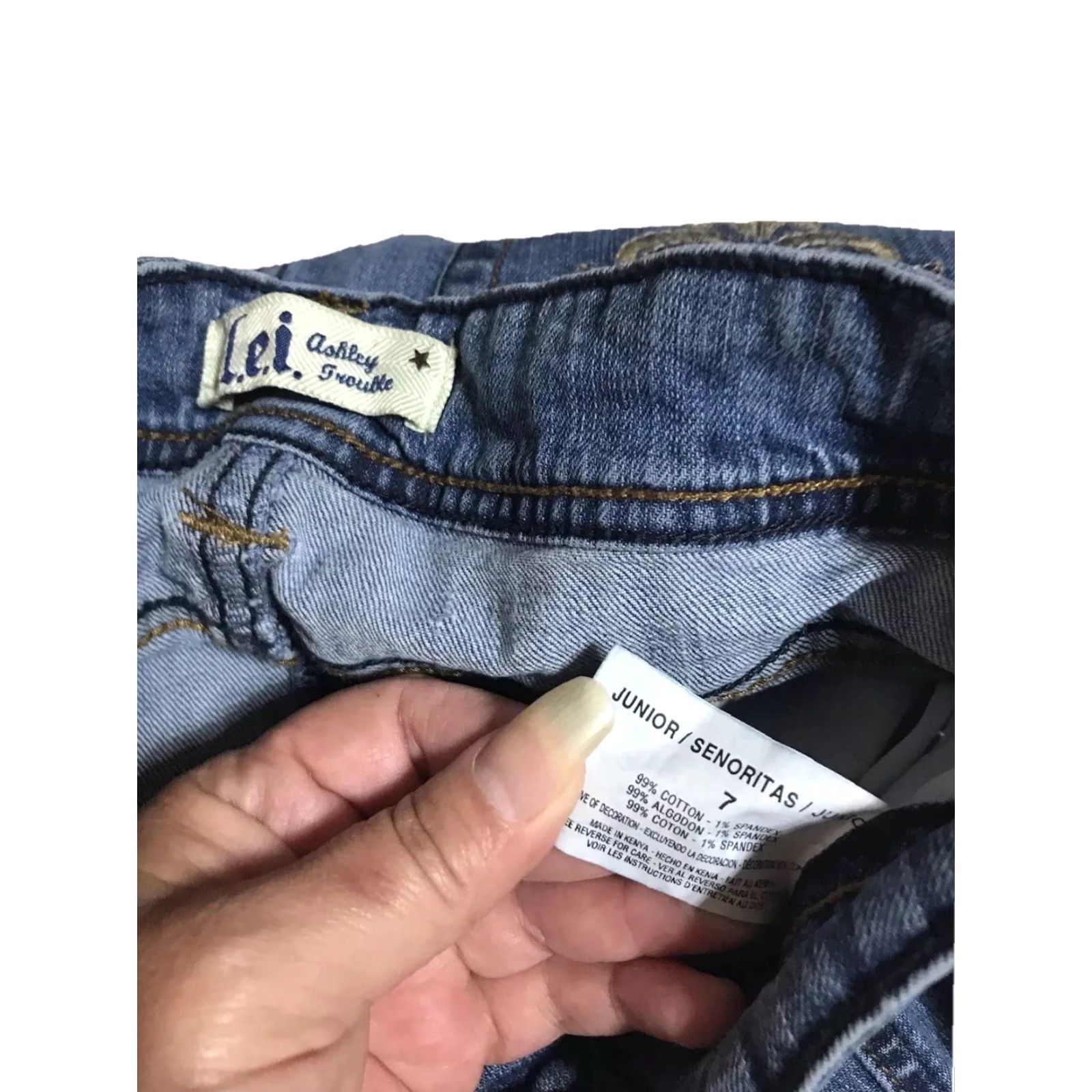 Vintage LEI Women's Jeans Size 7 Light Wash Straight Fit Cotton Spandex Comfortable Denim Fall Spring Summer Winter Size 28" / US 6 / IT 42 - 3 Thumbnail
