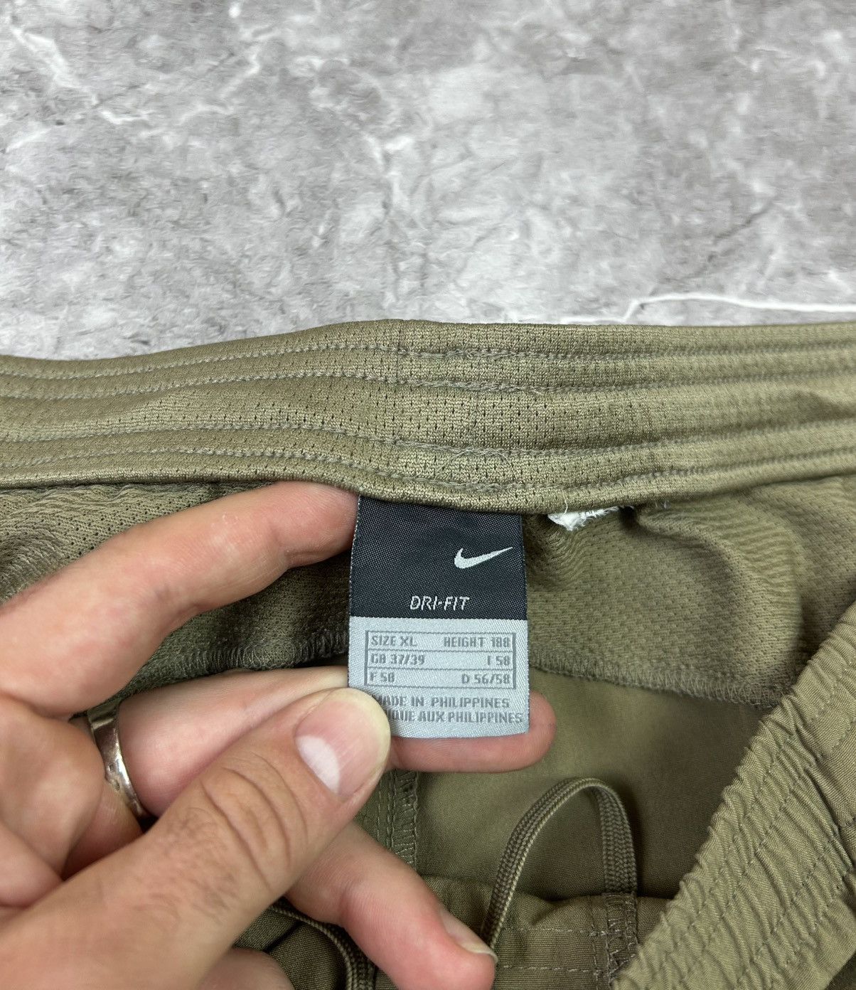 Nike Nike vintage nylon shorts size Xl Size US 36 / EU 52 - 3 Thumbnail