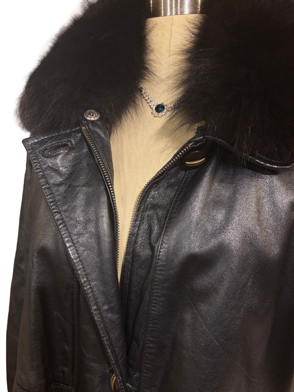Nina Ricci Women’s black leather Jacket with fur collar Size XXL / US 16-18 / IT 52-54 - 8 Thumbnail