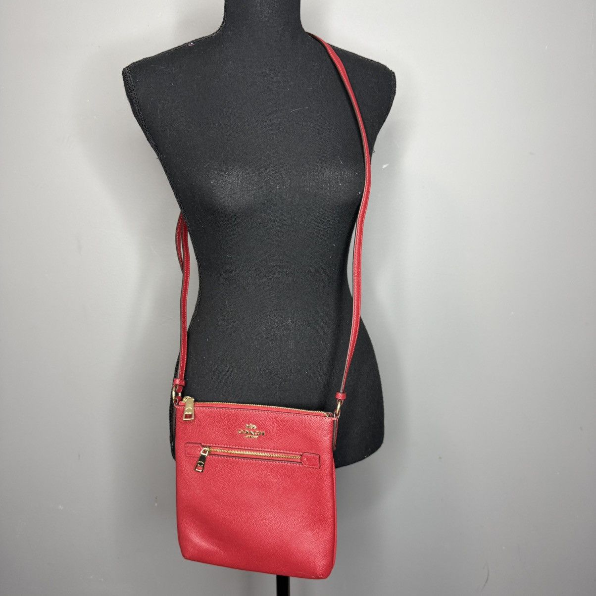 Coach Coach Red Leather Crossbody with Gold Hardware Size ONE SIZE - 11 Thumbnail