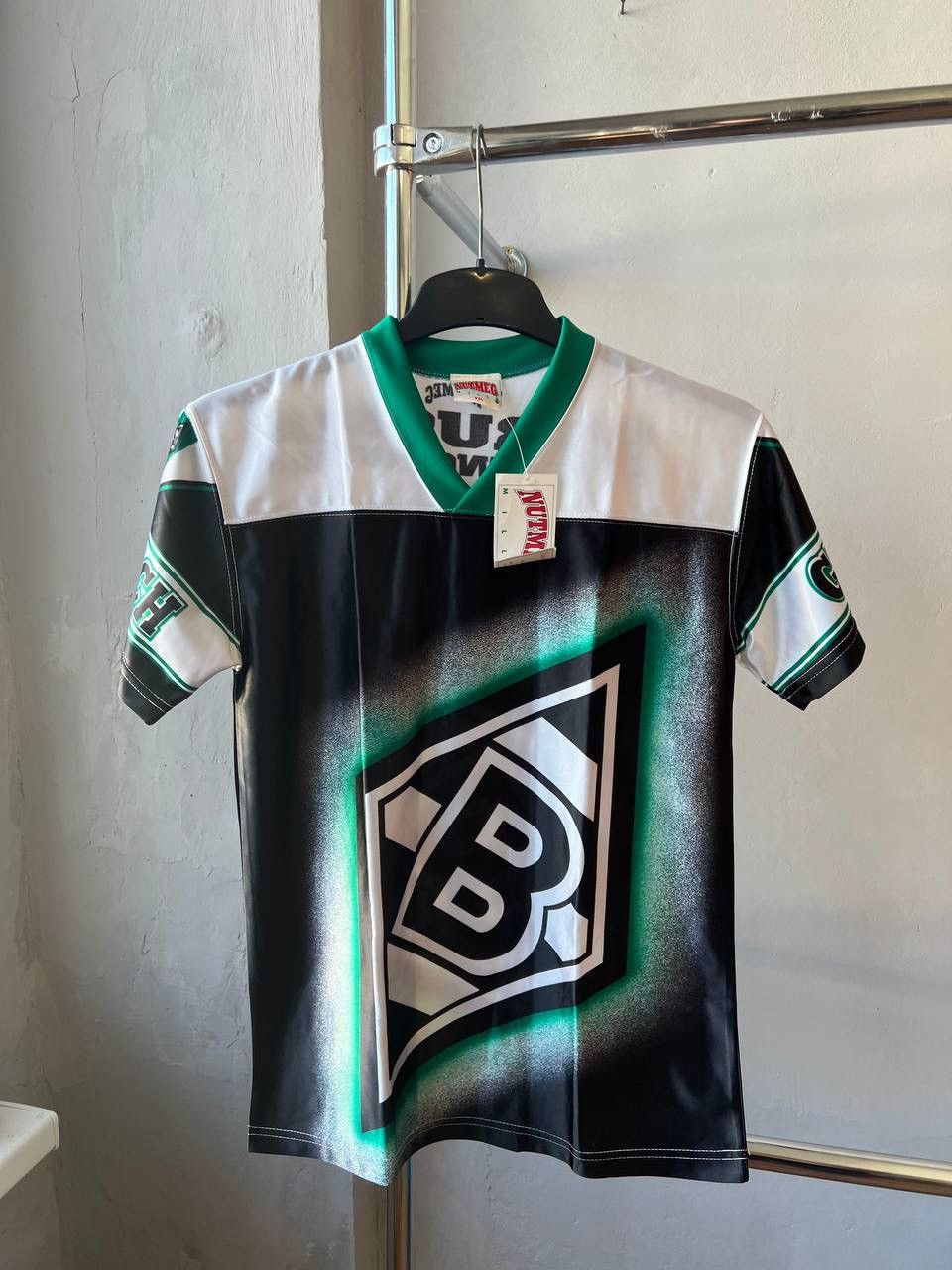 Nutmeg NEW! 90’S BORUSSIA MONCHENGLADBACH DESIGN SOCCER JERSEY YXL Size US XS / EU 42 / 0 - 2 Thumbnail