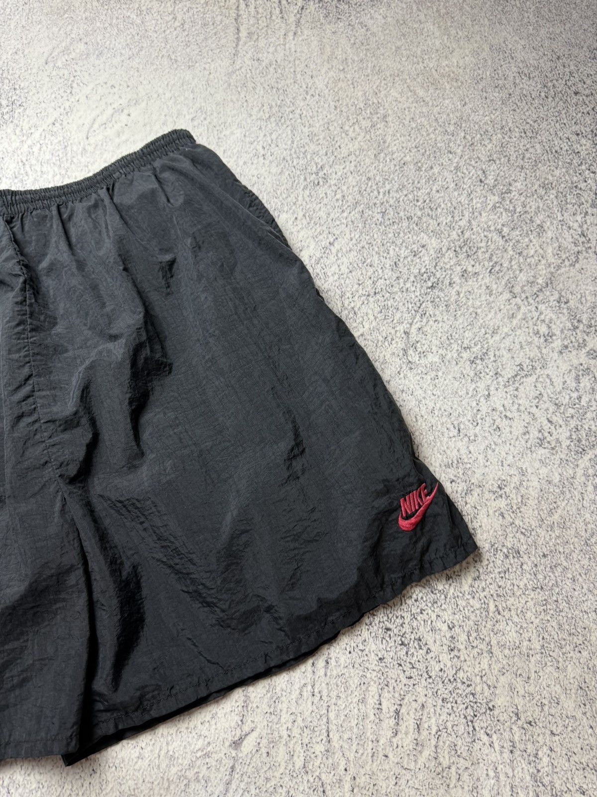 Nike Vintage Nike Nylon Shorts Y2K Size US 34 / EU 50 - 4 Thumbnail