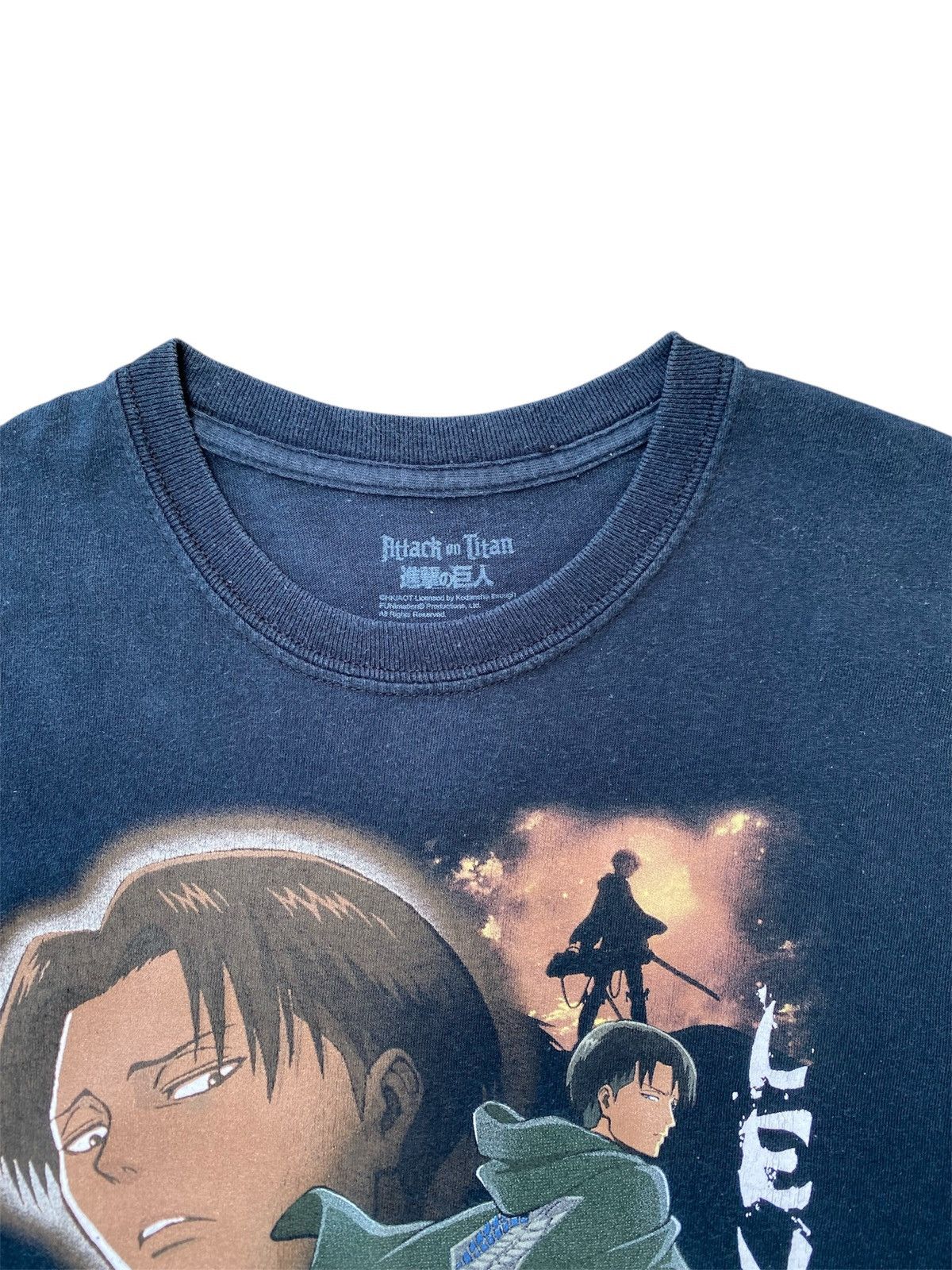 Anime × Japanese Brand × Vintage Vintage Attack On Titan Levi Ackerman Season 1 Size US M / EU 48-50 / 2 - 4 Thumbnail