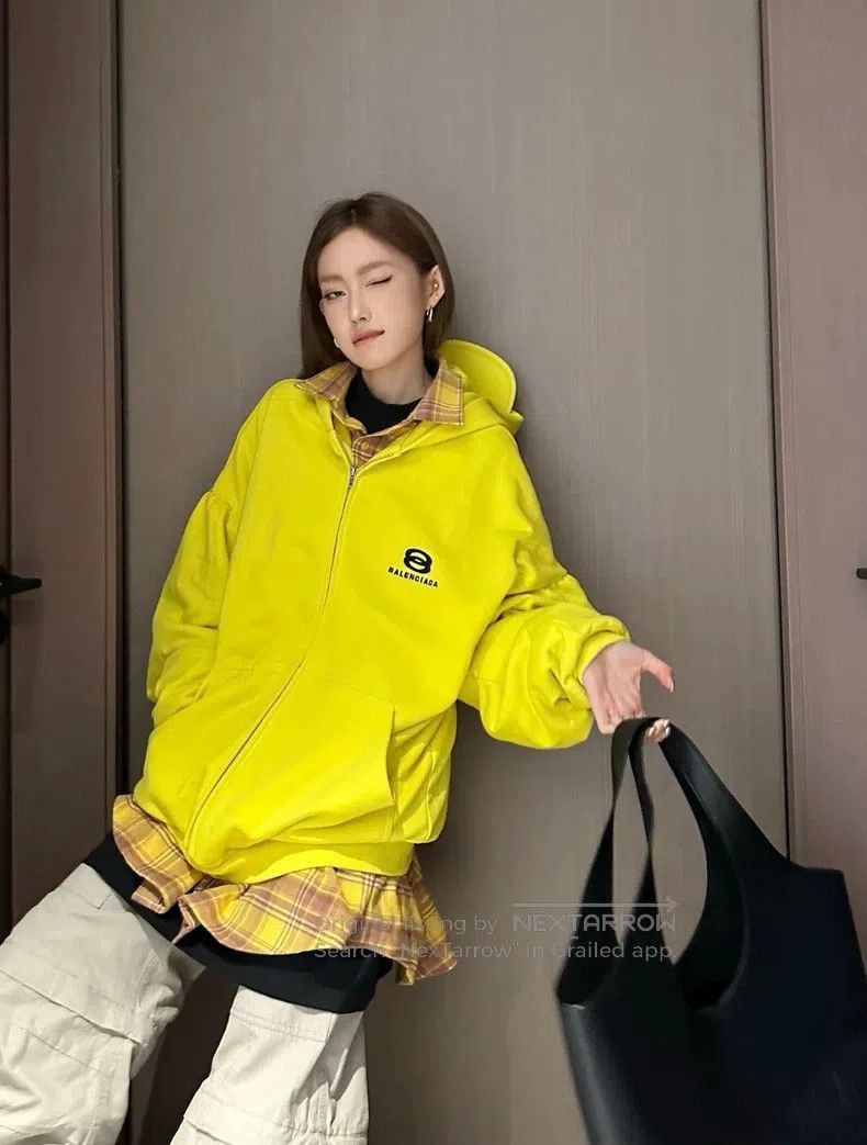 Balenciaga Balenciaga Patchwork Logo Printed Hooded Sweatshirt Loose Size US S / EU 44-46 / 1 - 2 Thumbnail