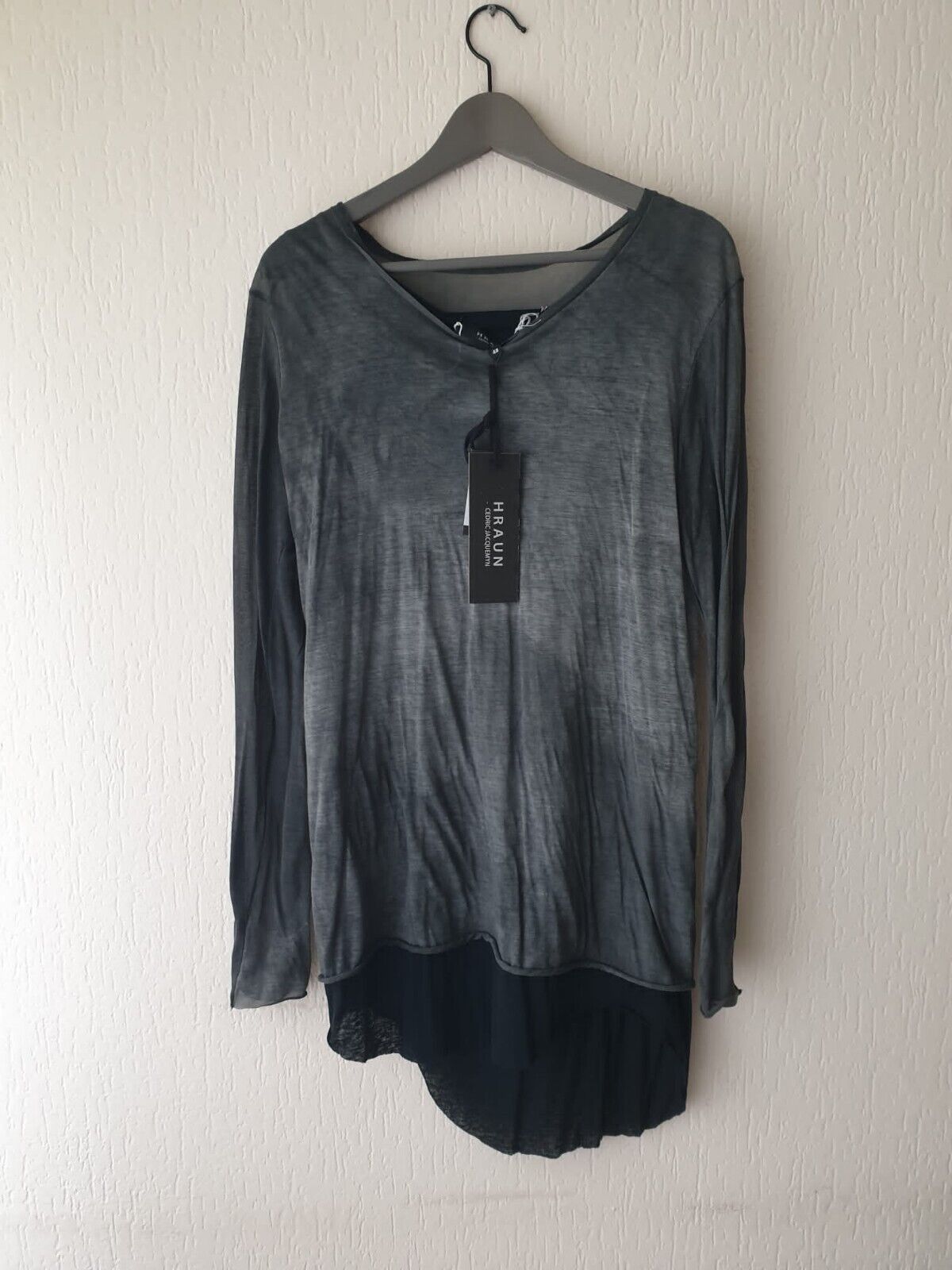 image of Cedric Jacquemyn Harun Luxus Longsleeve Layer in Black, Men's (Size Medium)