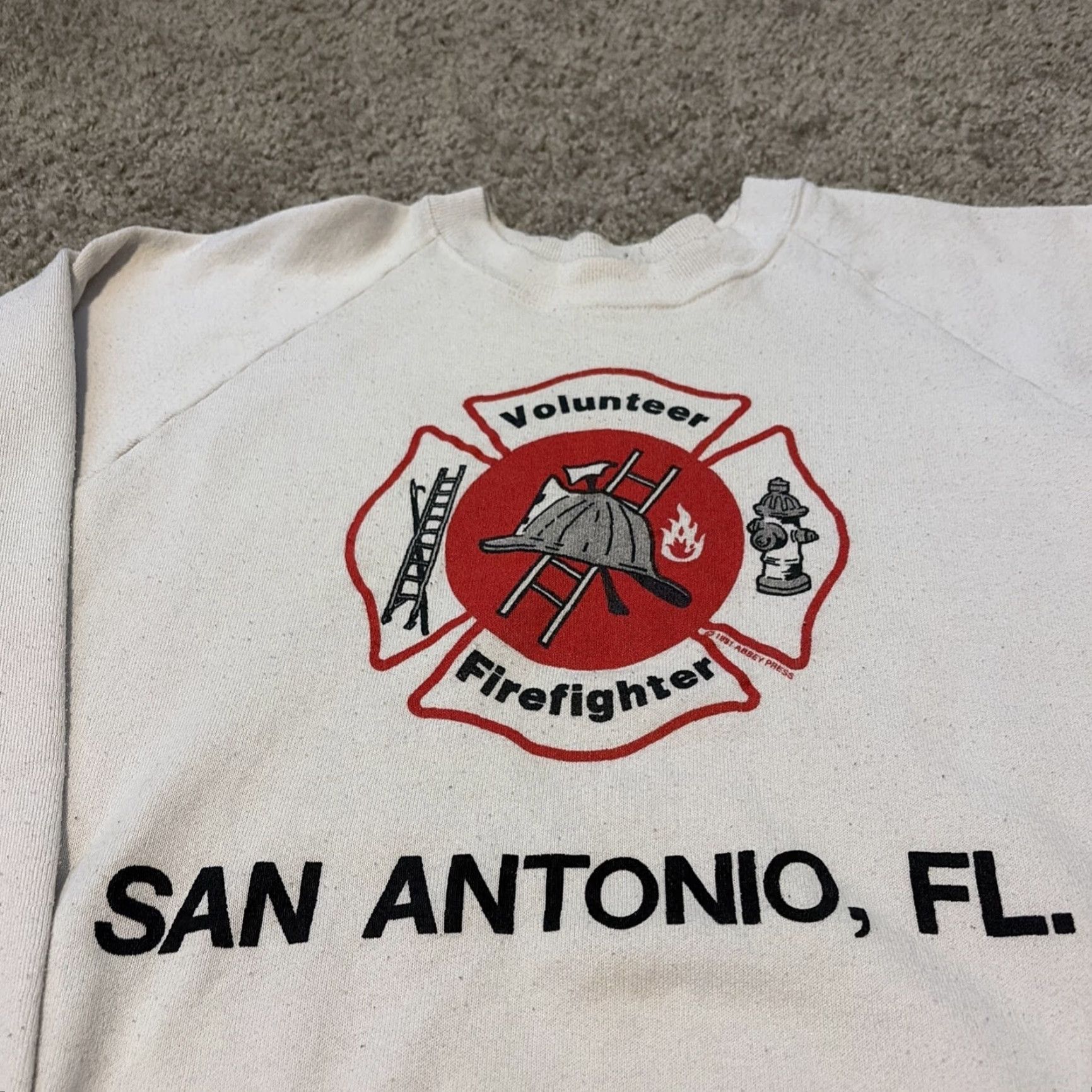 Vintage VINTAGE 1991 San Antonio Florida Volunteer Fire Department Crewneck Sweatshirt L Men White Pullover Sweatshirt Size US L / EU 52-54 / 3 - 3 Thumbnail
