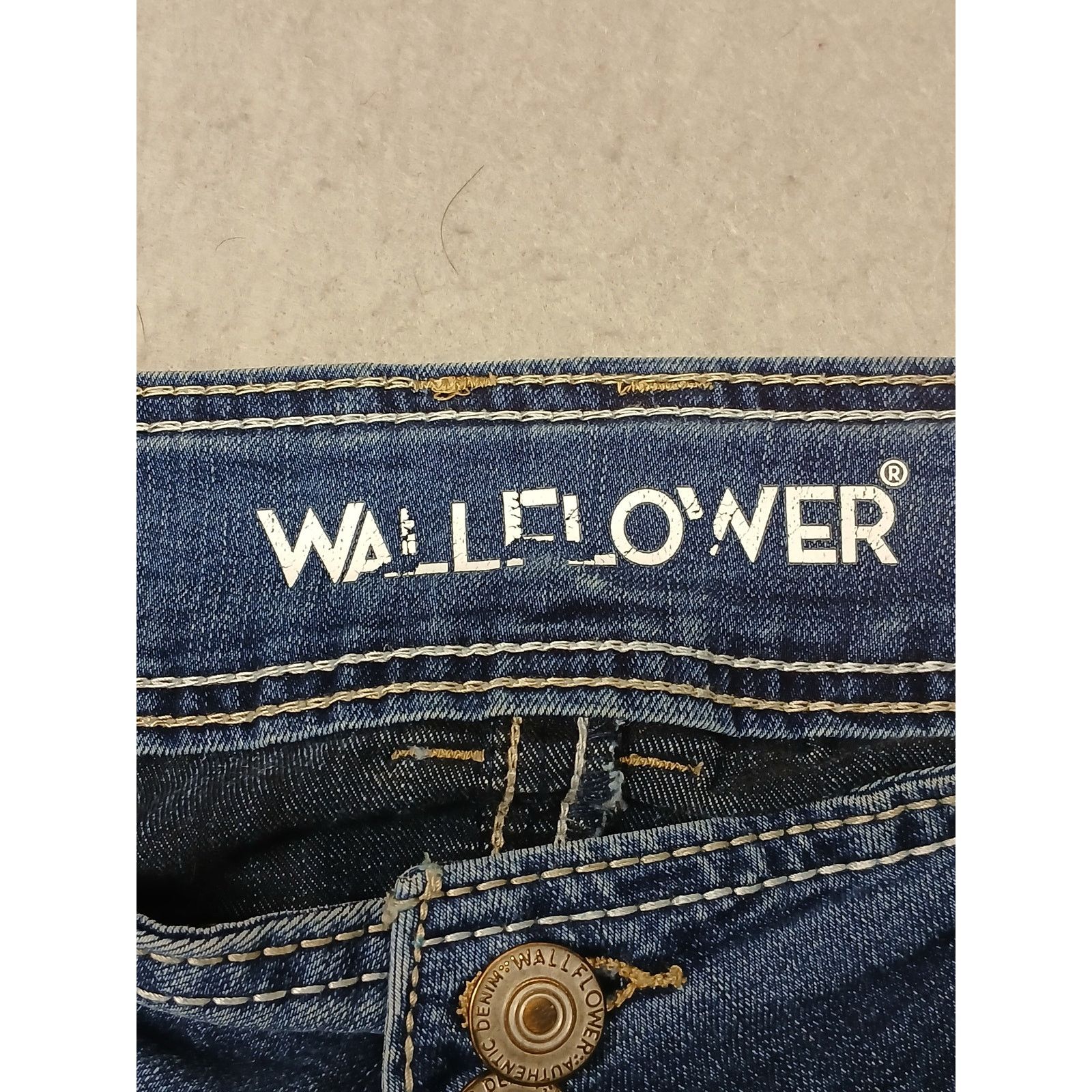 Other Wallflower (15R) Women's Curvy Fit Boot Cut Blue Denim Jeans Size 40" / US 18 - 7 Thumbnail