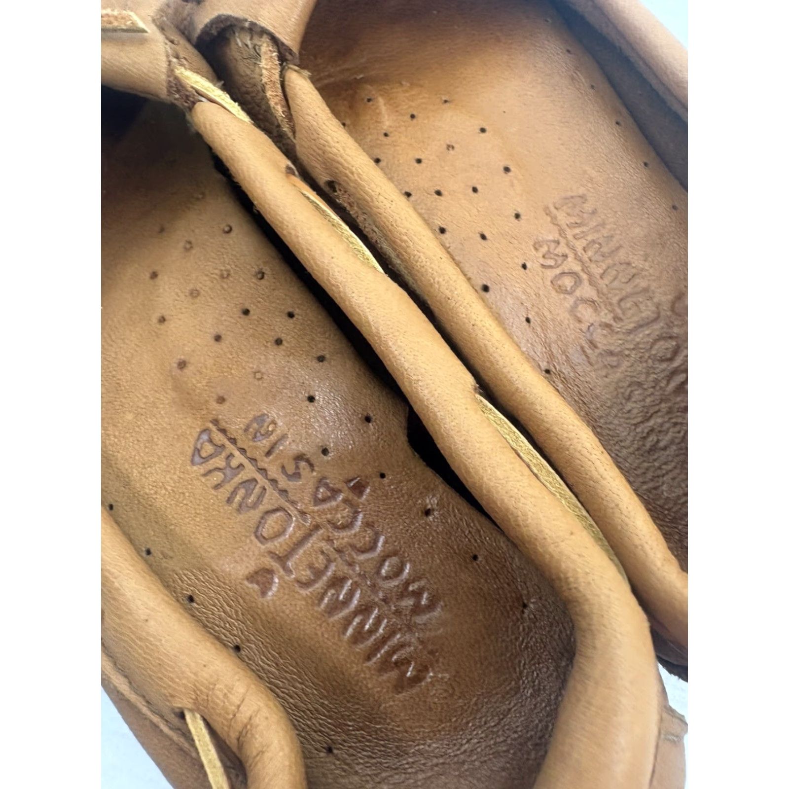 Minnetonka Minnetonka Brown Leather Moccasins Women Size 6 Comfort Casual Bohemian Size US 6 / IT 36 - 6 Thumbnail