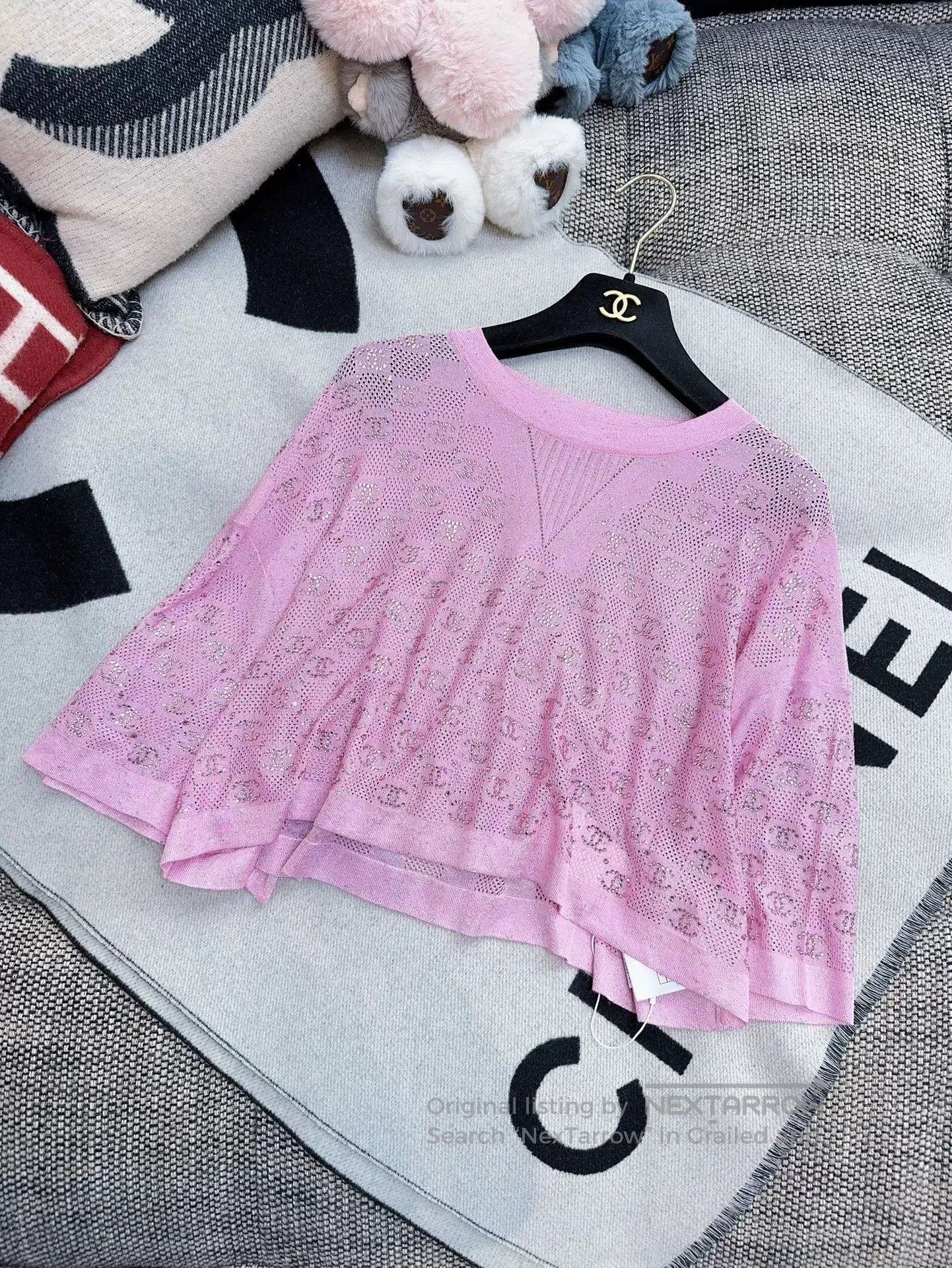 Chanel pink logo double C pullover top. Size US M / EU 48-50 / 2 - 7 Thumbnail