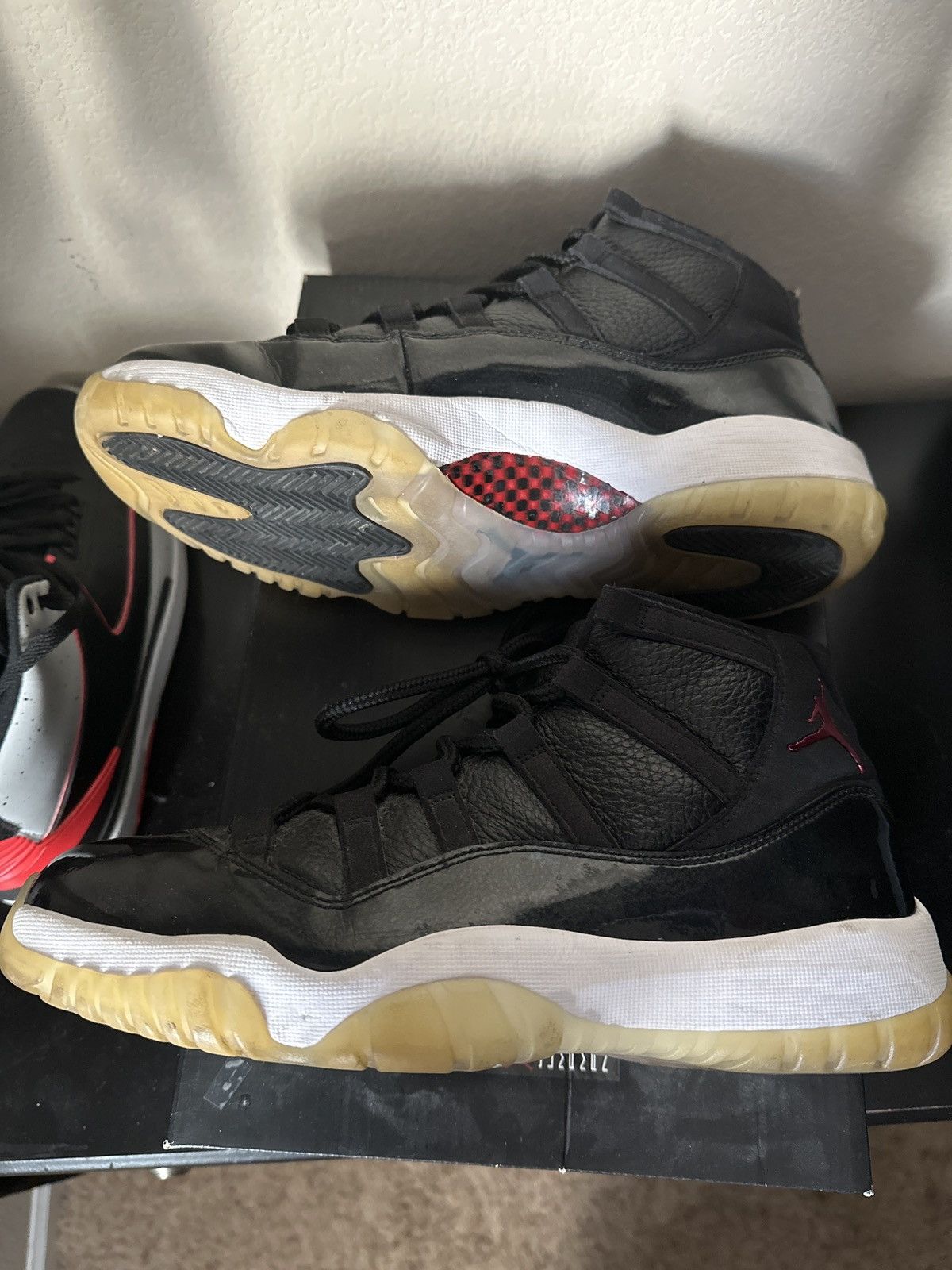 Jordan Brand Jordan Infared 11s Size 9.5 Size US 9.5 / EU 42-43 - 6 Thumbnail
