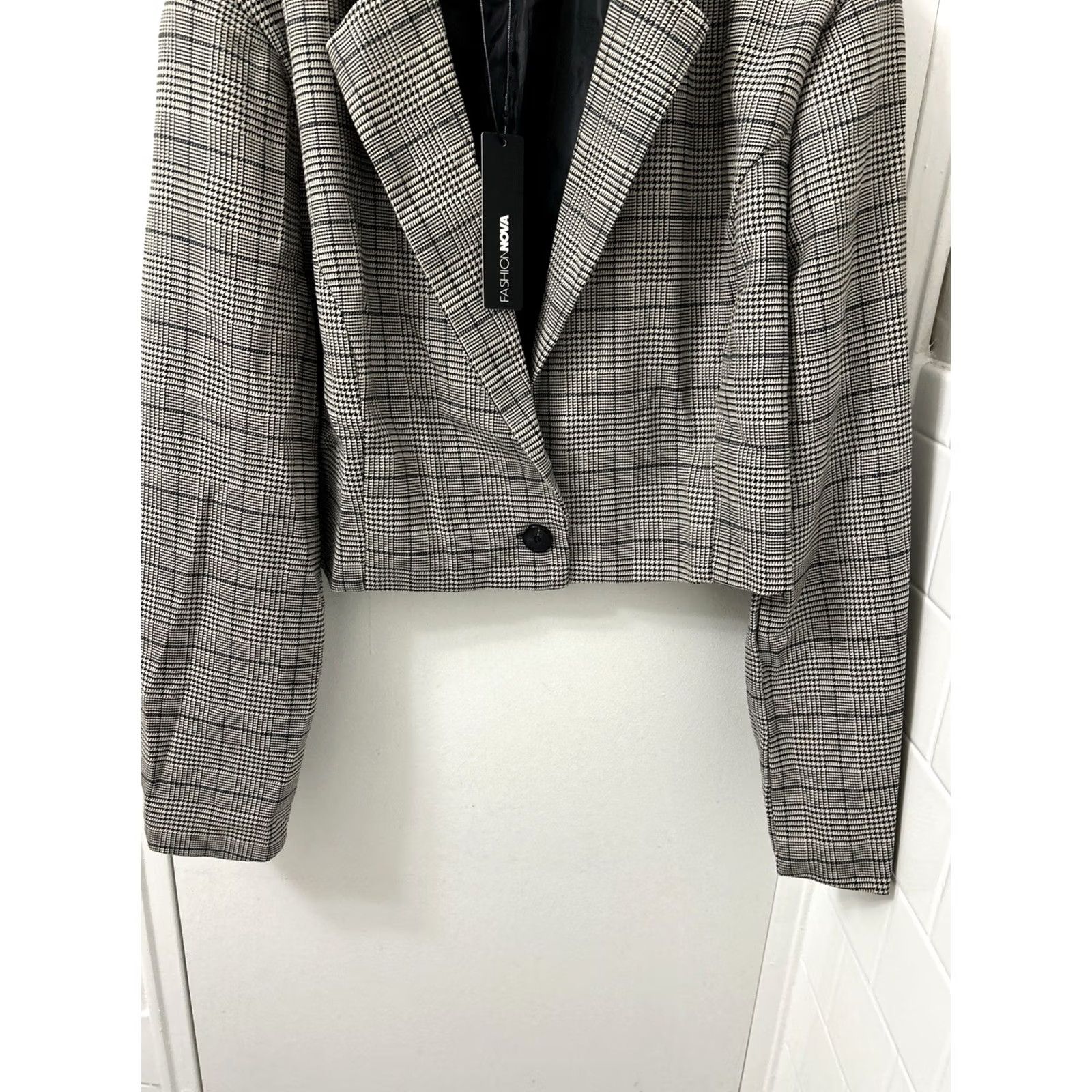 Fashion Nova VINTAGE? No — Fashion Nova Blazer Jacket Womens 2X Gray Plaid Houndstooth Cropped Notch Lapel Window 0 Size XXL / US 16-18 / IT 52-54 - 3 Thumbnail