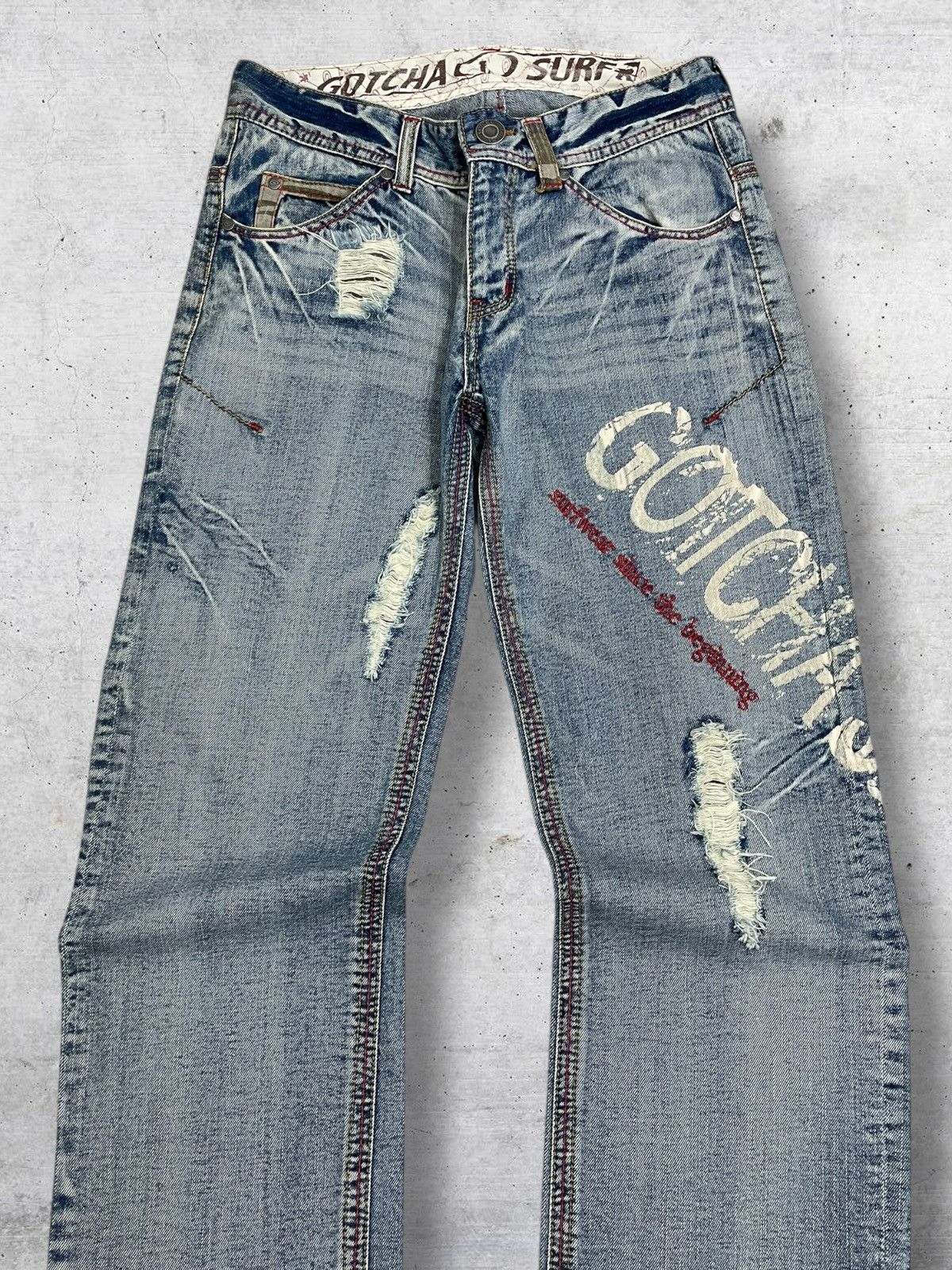 Japanese Brand VINTAGE DESIGNER GOTCHA MULTIPLE FRAYED RIPPED PATCHES DENIM Size US 33 - 4 Thumbnail