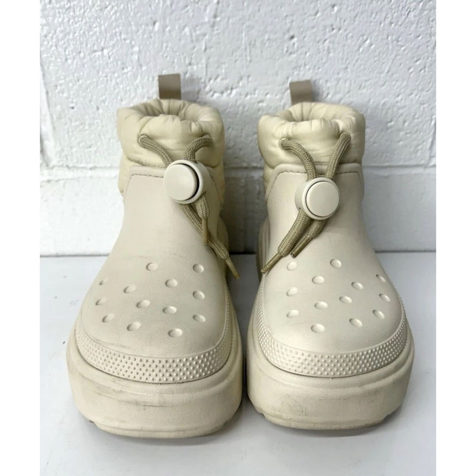 Crocs‎ Stomp Faux Fur Lined Rubber Ankle Boots Tan Men’s Size 12 Crocs Stomp Puff Fleece Lined Chunky Boots Off-White Women main image 3