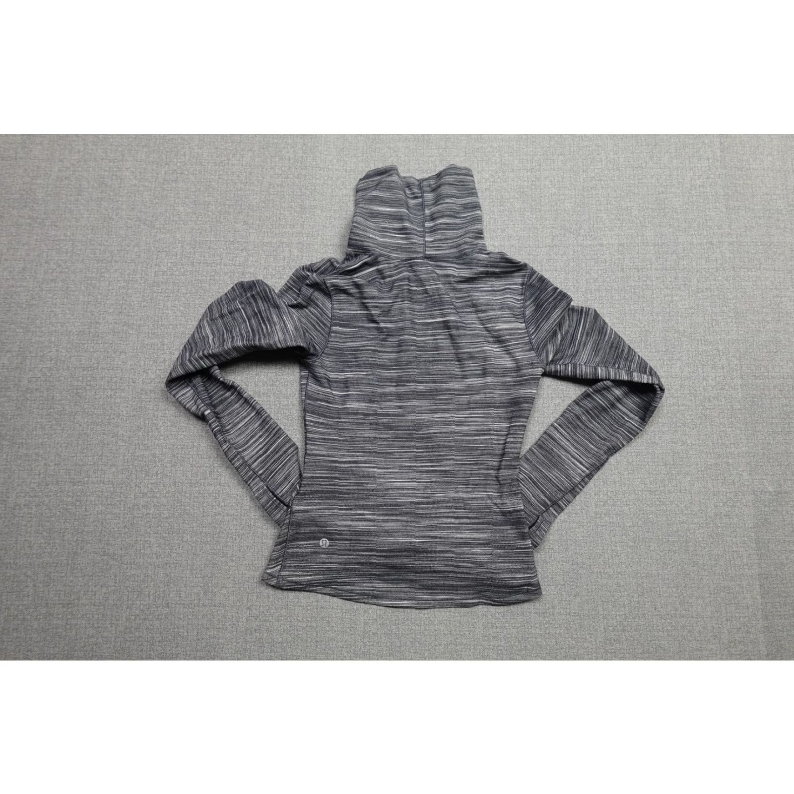 Lululemon Lululemon Womens 4 Gray Space Dye Funnel Neck Twist Hem Yoga Sweatshirt Pullover Dolman Sleeve Lightweight Slim Regular Knit Size S / US 4 / IT 40 - 4 Thumbnail
