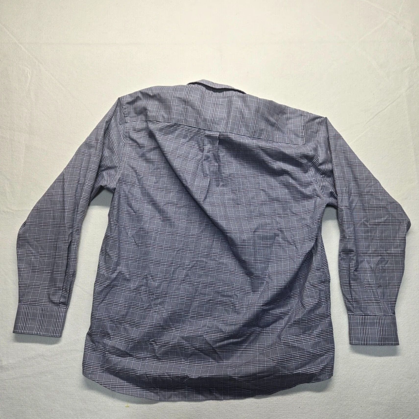 Jos. A. Bank Jos A Bank Shirt Mens L Black Plaid Button-Up Long Sleeve Reg Fit Size US L / EU 52-54 / 3 - 7 Thumbnail