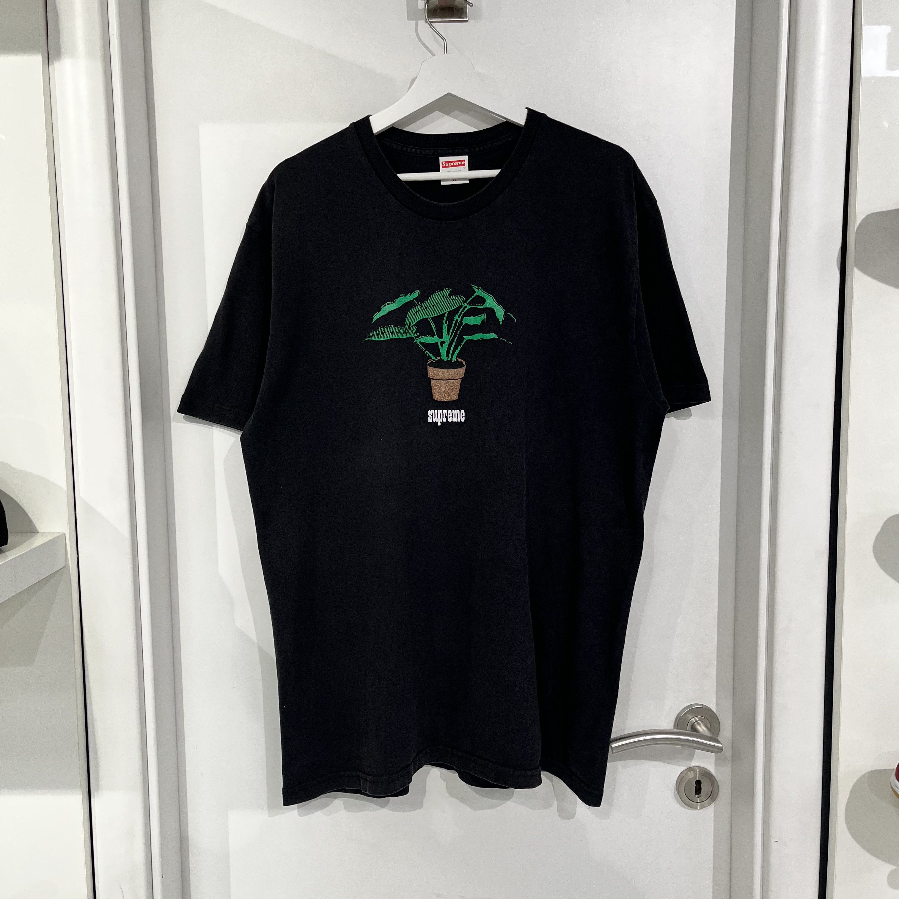Supreme Plant Tee Black