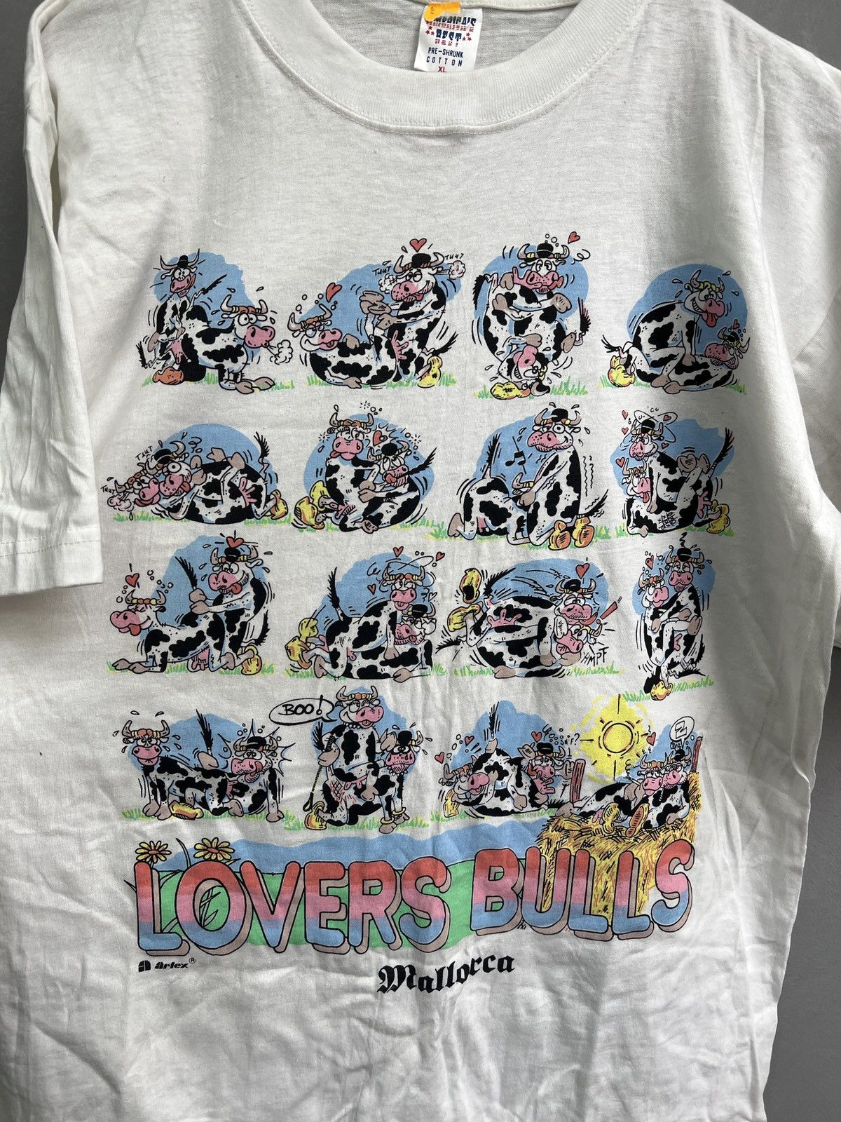 Other VINTAGE 90s lovers bulls camasutra funky tee t shirt Size US XL / EU 56 / 4 - 5 Thumbnail