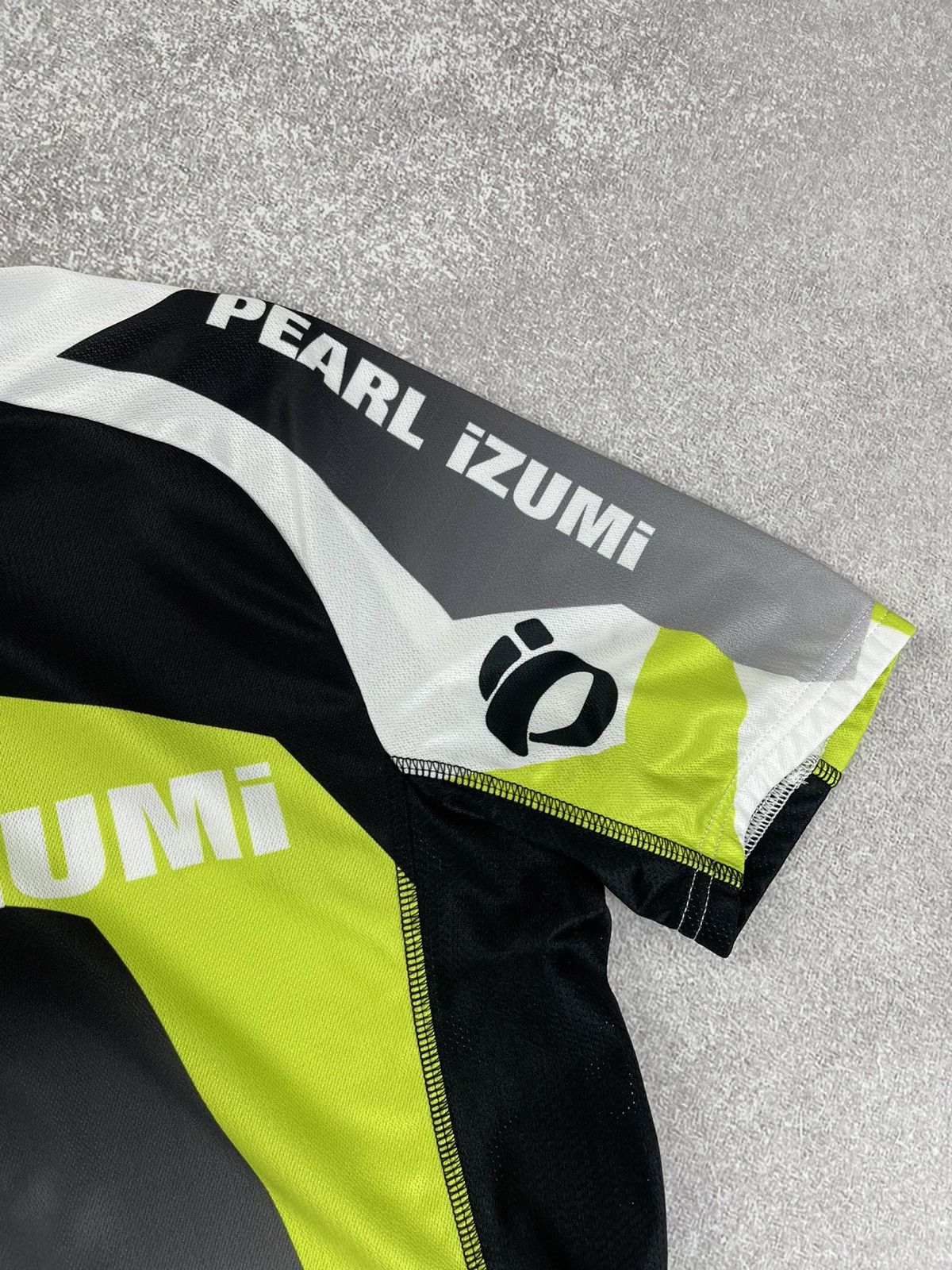 PEARL iZUMi Pearl Izumi Cycling Jersey Men’s Size L Size US L / EU 52-54 / 3 - 4 Thumbnail