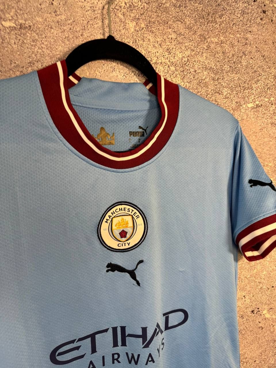 Puma Woman's Vintage Manchester City 2022/23 Puma Jersey Size US L / EU 52-54 / 3 - 7 Thumbnail
