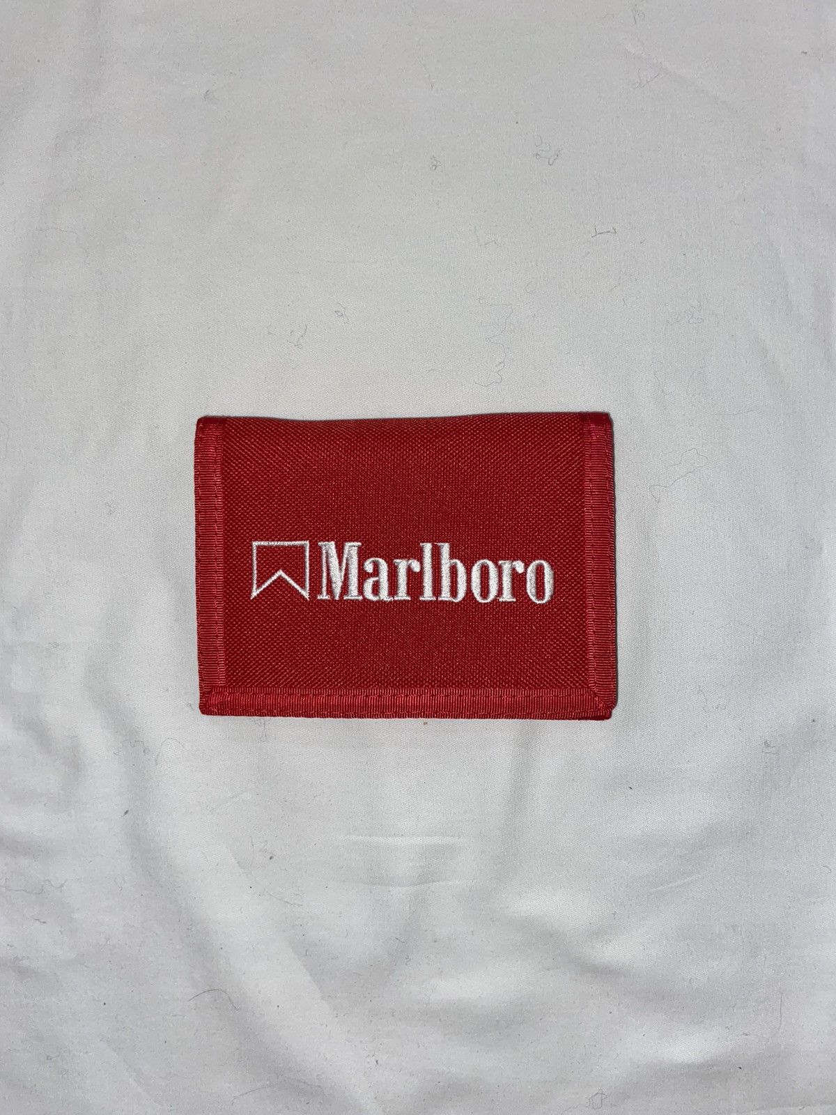 Marlboro Vintage Red Marlboro Y2K Big Logo Wallet Cigarettes Racing ...