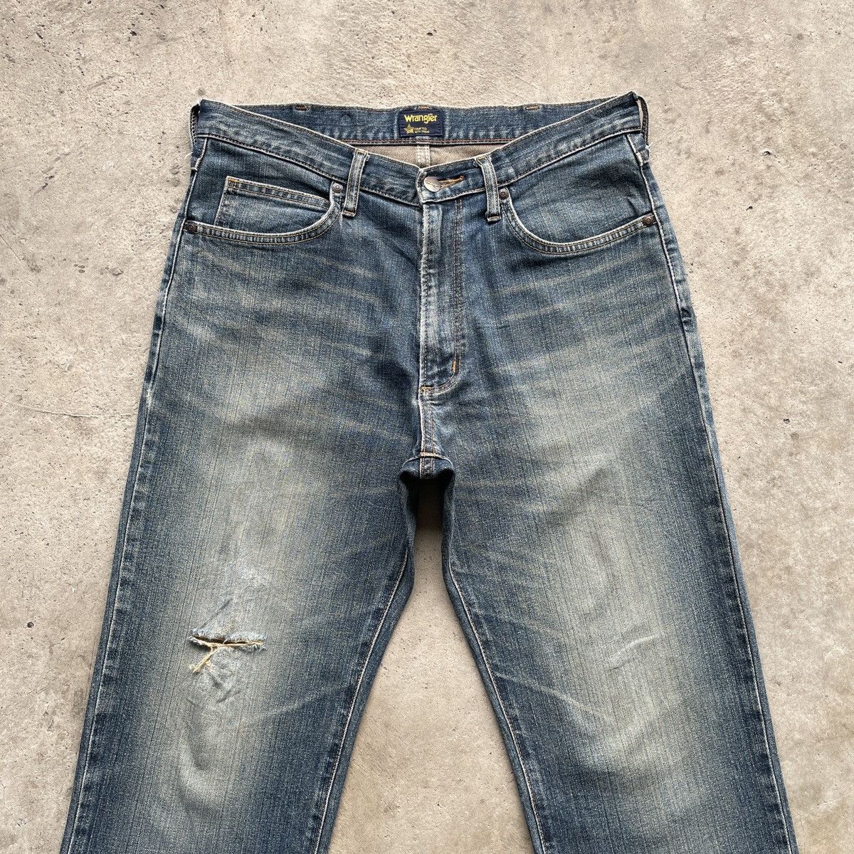 Jean × Vintage × Wrangler Vintage Faded Wrangler Denim Jeans Distressed Pamts W31 Size US 31 - 3 Thumbnail