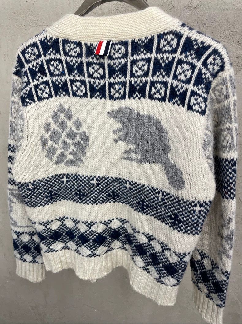 Thom Browne Thom browne Beige squirrel pine fruit Tibetan blue pattern Size S / US 4 / IT 40 - 4 Thumbnail
