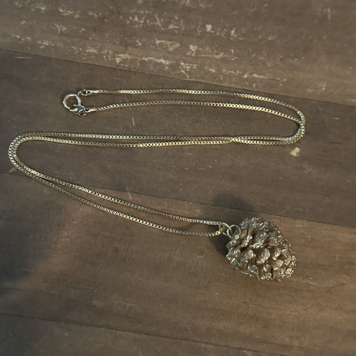 Vintage Vintage gold tone pinecone pendant necklace Size ONE SIZE - 2 Thumbnail
