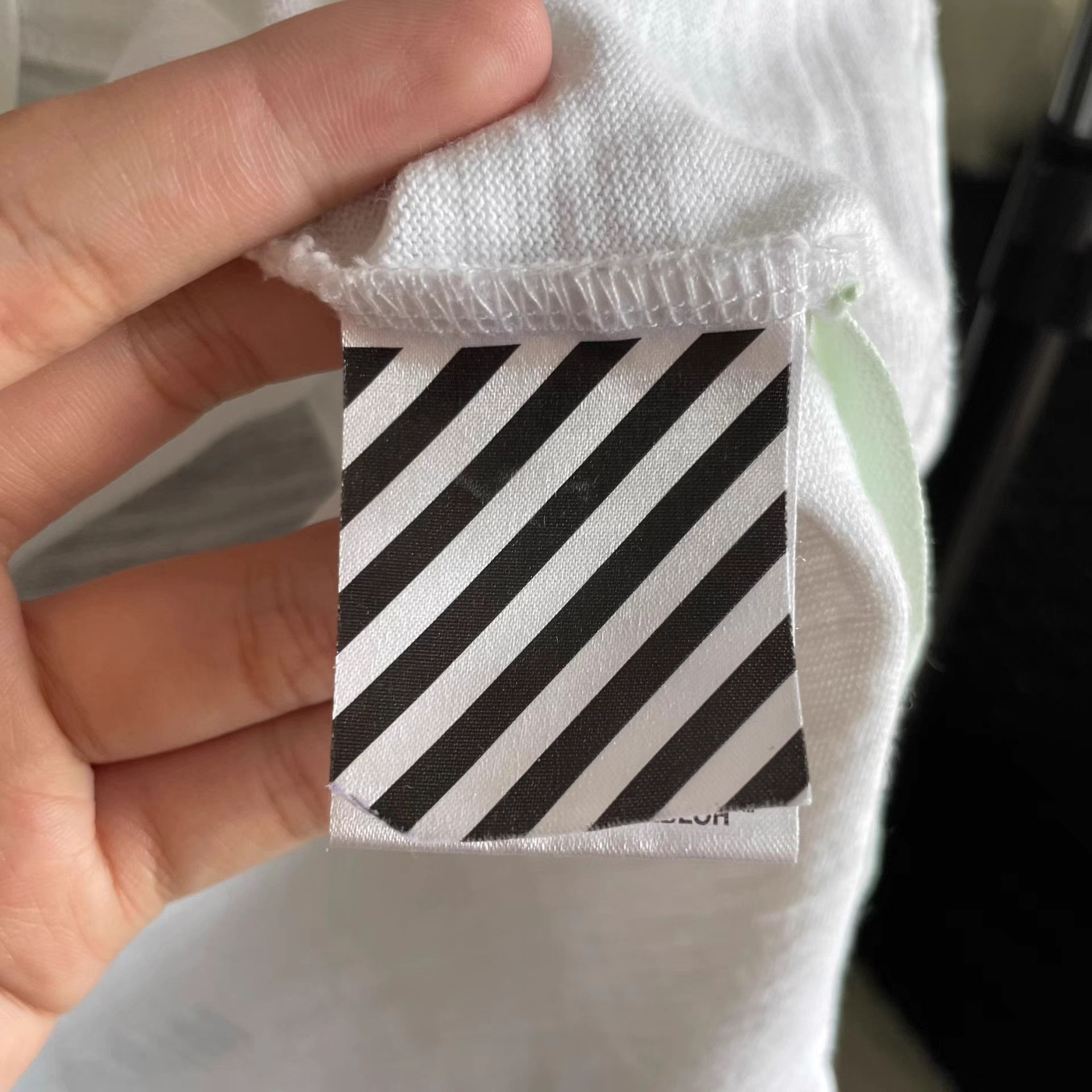 Off-White Off-White White Pink Religious Print T-shirt Size US S / EU 44-46 / 1 - 4 Thumbnail