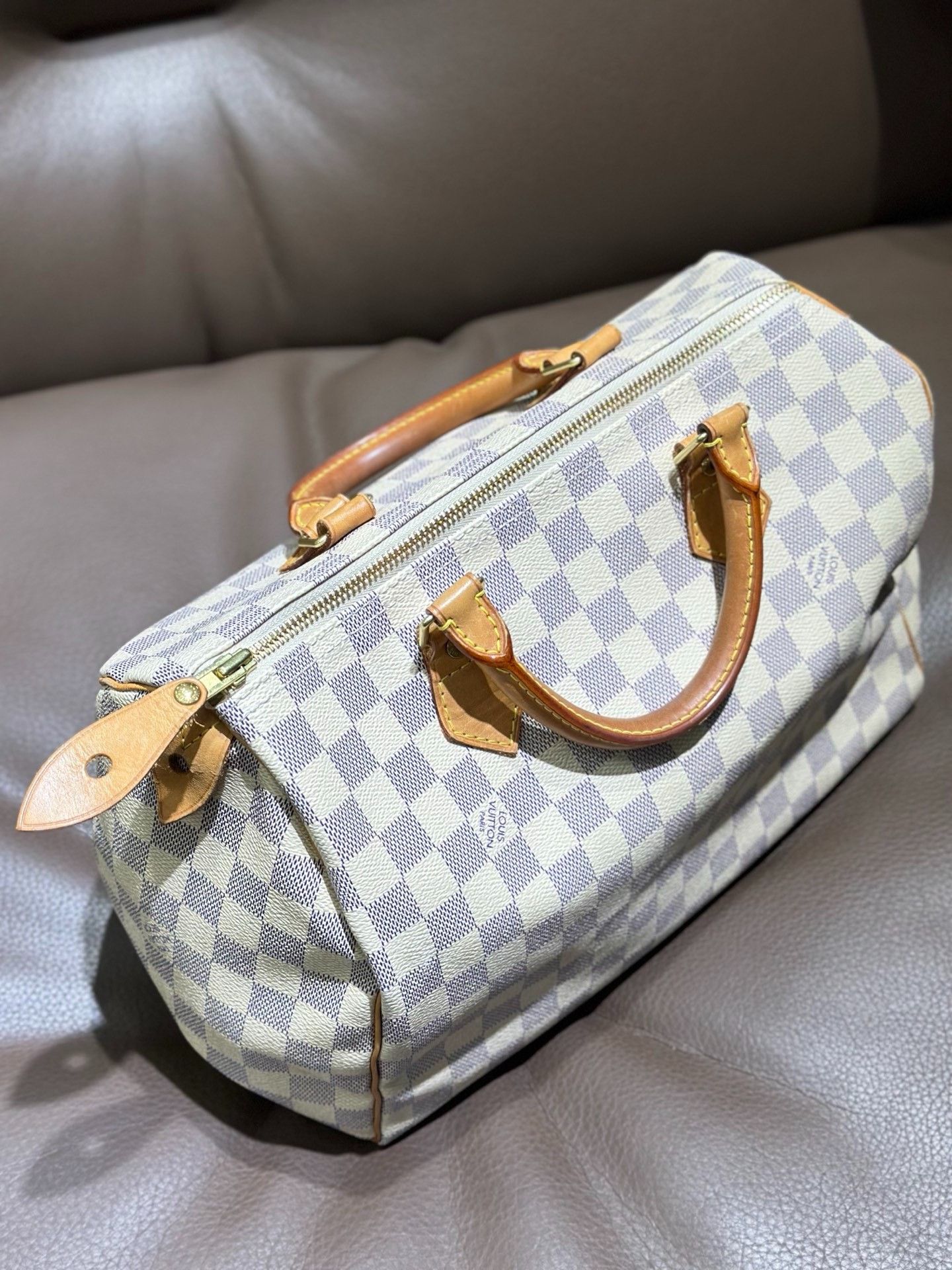 Louis Vuitton Louis Vuitton White Shoulder Bag 30 Women Size ONE SIZE - 1 Thumbnail