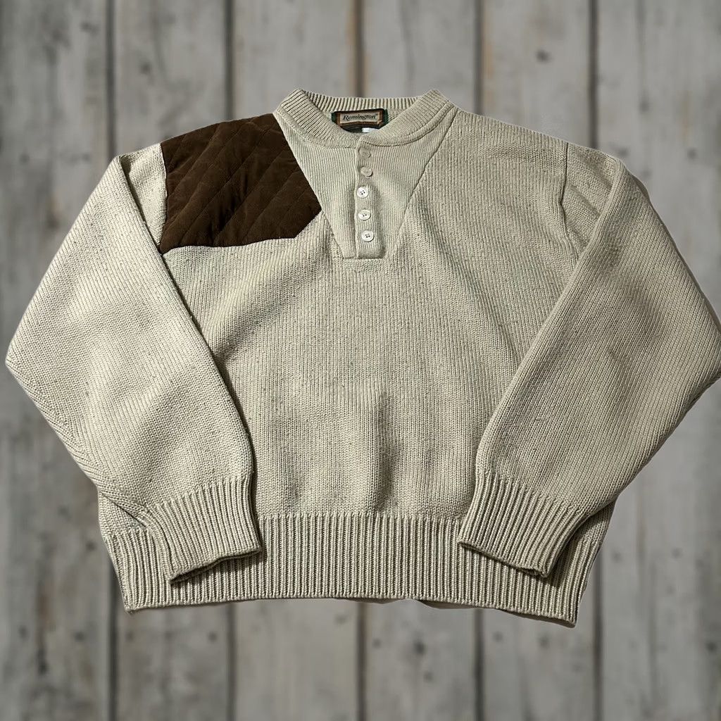 Vintage VINTAGE Remington Sweater Henley Shoulder Patch 90s Size L Men Cream Suede Size US L / EU 52-54 / 3 - 1 Thumbnail