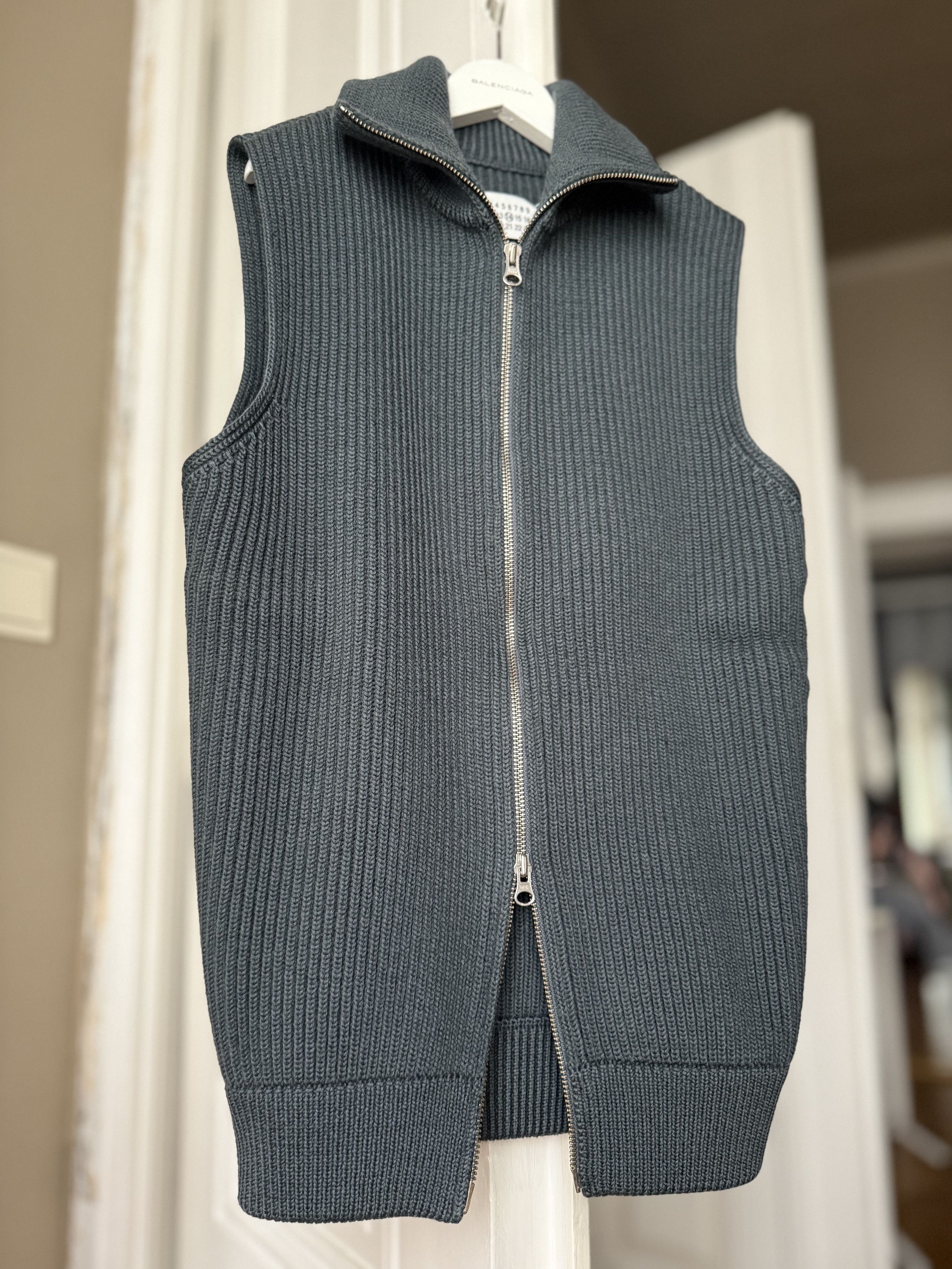 Maison Margiela Maison Margiela Wool zip Cardigan IN SIZE -S LIKE NEW Size US S / EU 44-46 / 1 - 5 Thumbnail