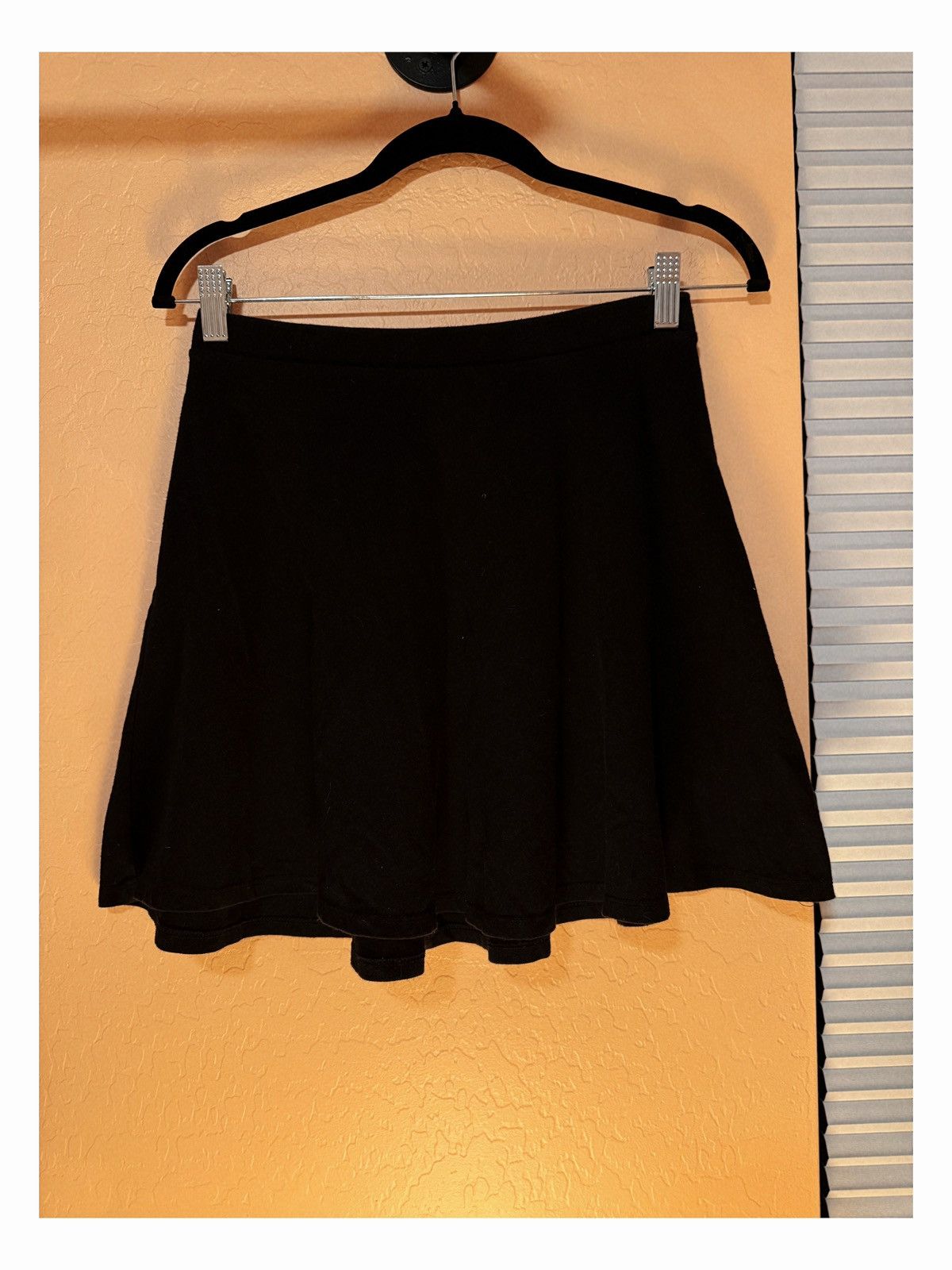 Forever 21 Forever 21 Black Skater Skirt – Size M Size 30" / US 8 / IT 44 - 1 Thumbnail