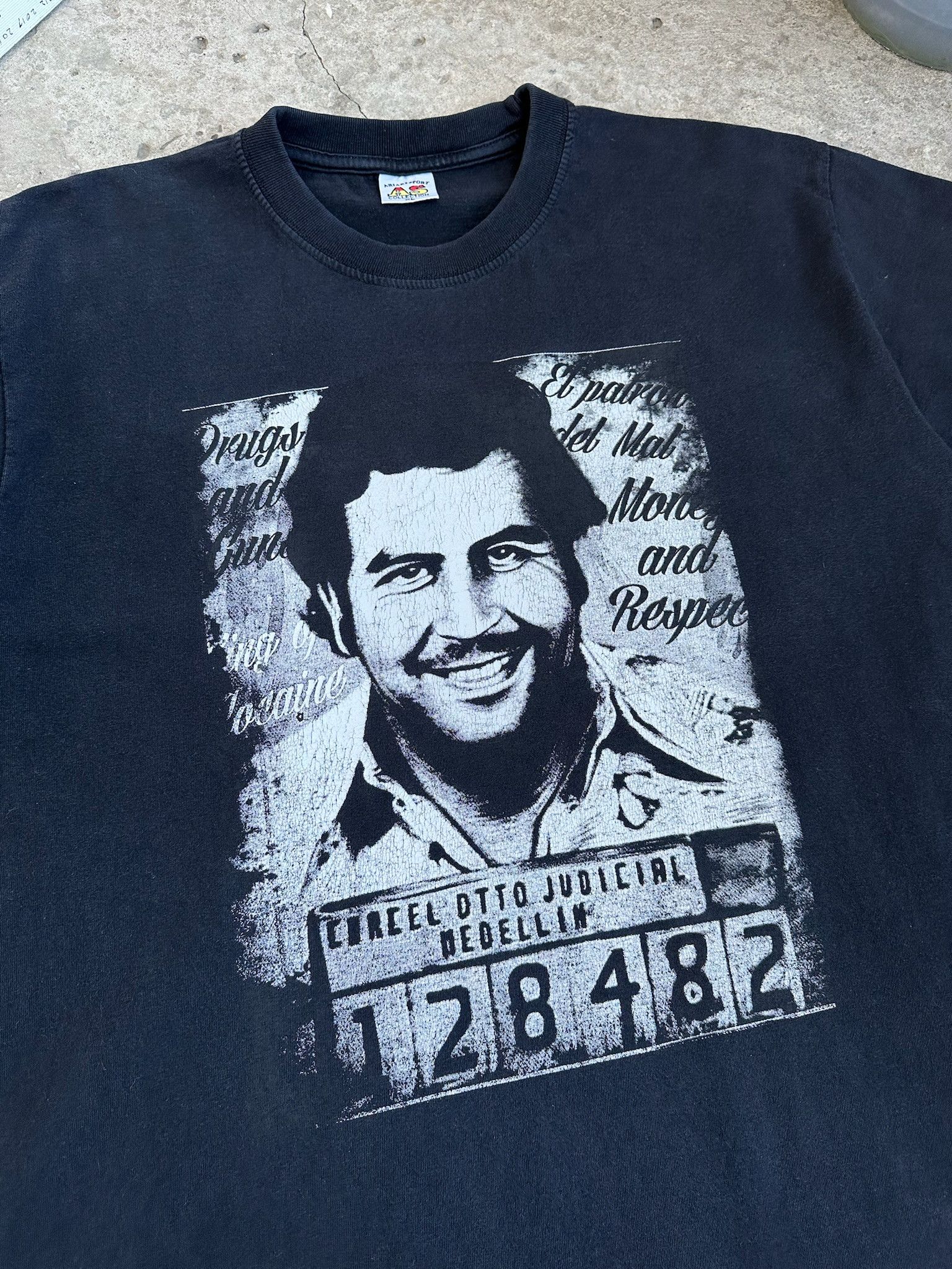 Japanese Brand Pablo Escobar Vintage Y2K/2000s Streetwear Graphic Tee Size US XL / EU 56 / 4 - 2 Thumbnail