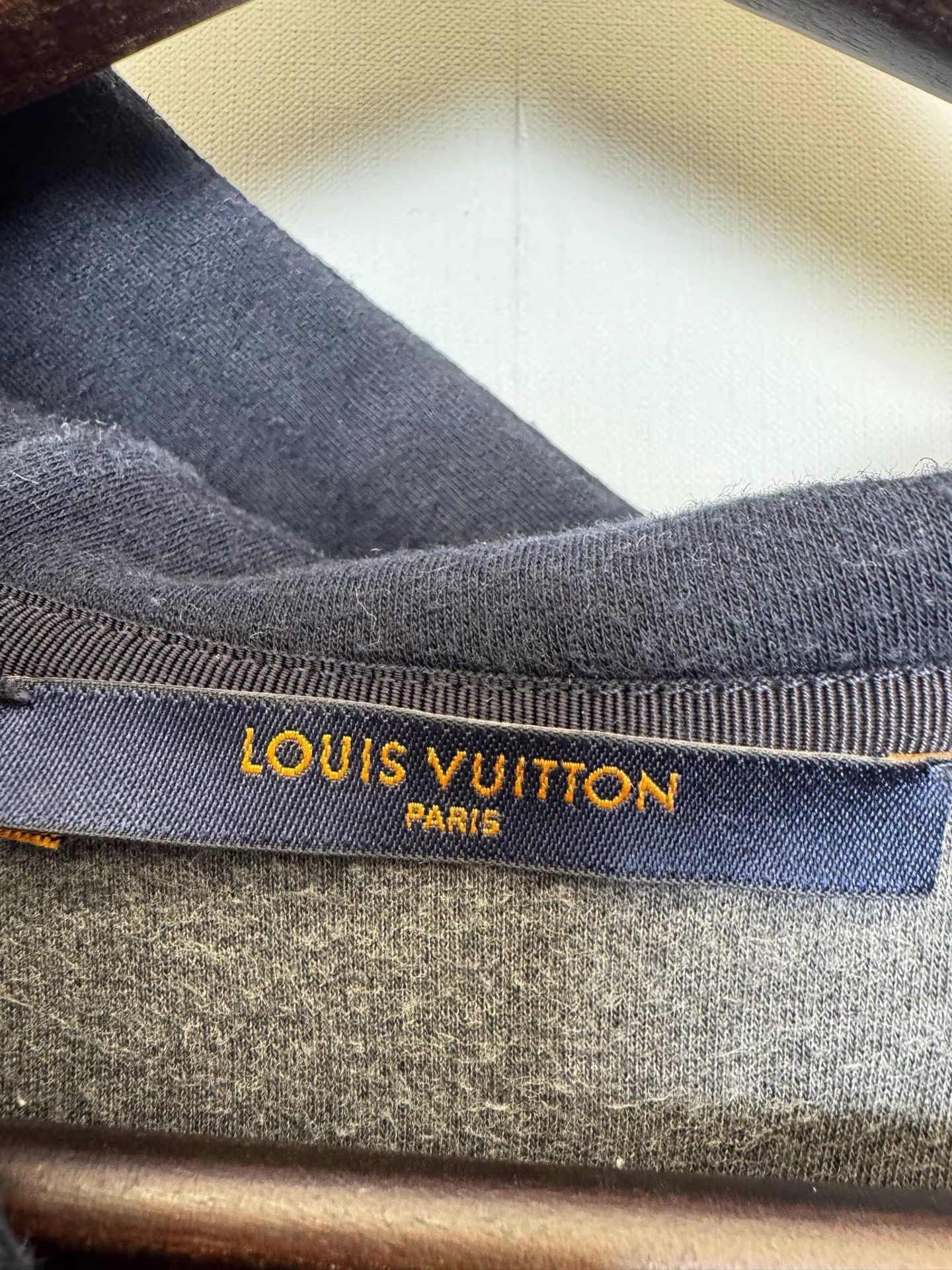 Louis Vuitton Louis Vuitton Black Hooded Jacket With Pin Print K36 Size US M / EU 48-50 / 2 - 3 Thumbnail