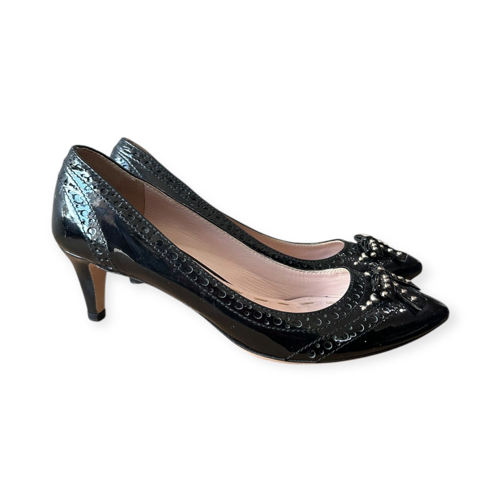 Miu Miu Miu Miu Black Patent Pumps with Studded Bow with perfs, Si Size US 8.5 / IT 38.5 - 7 Thumbnail