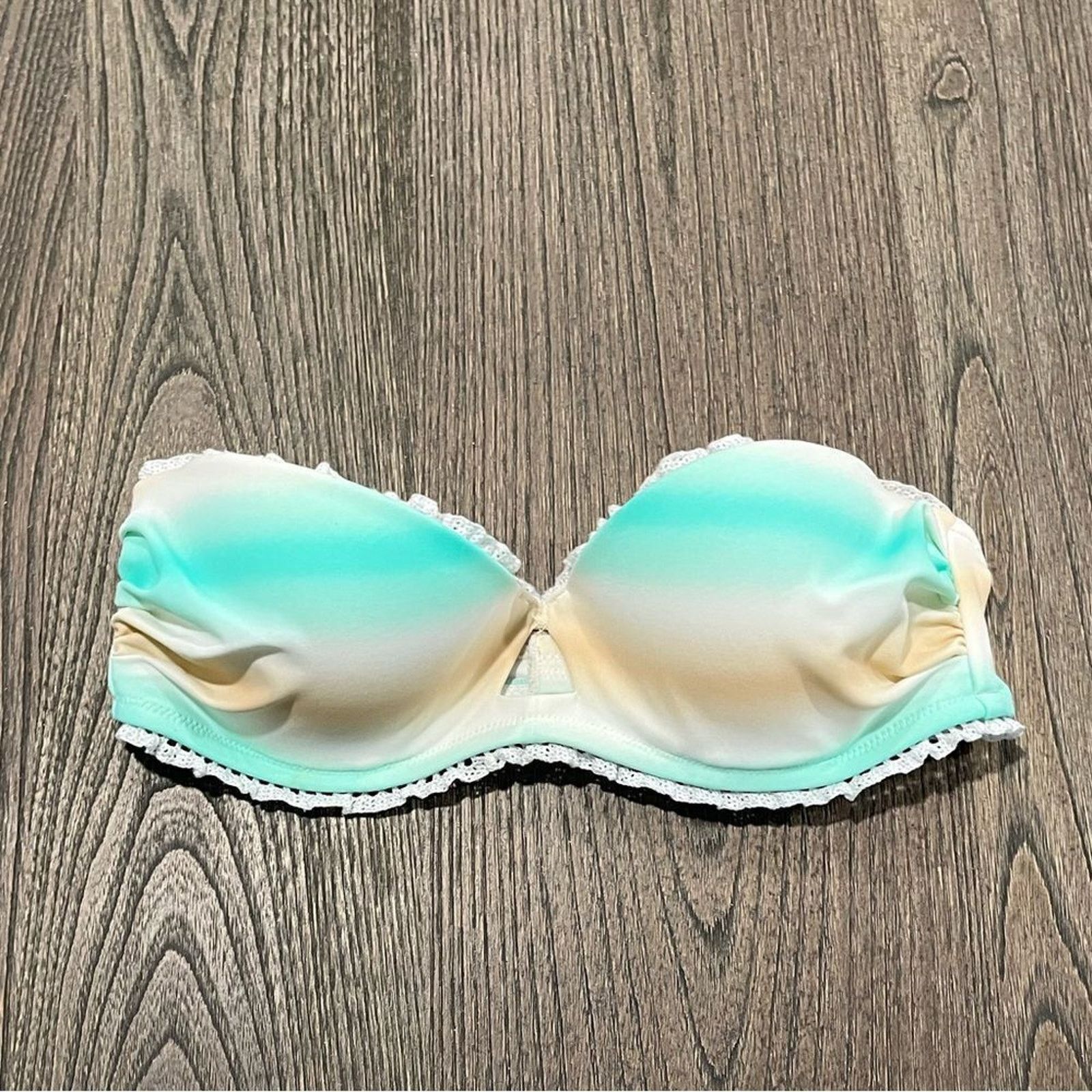 Victoria's Secret Victoria's Secret Blue Beige Ombre Bikini Top Size 32B Size ONE SIZE - 1 Thumbnail